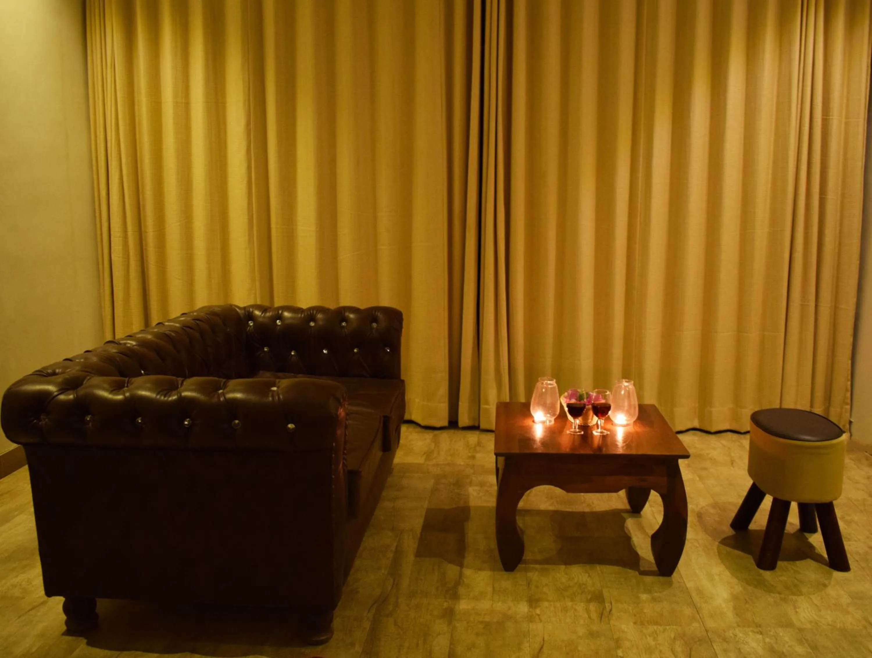 Seating area in Kumbhalgarh Forest Retreat