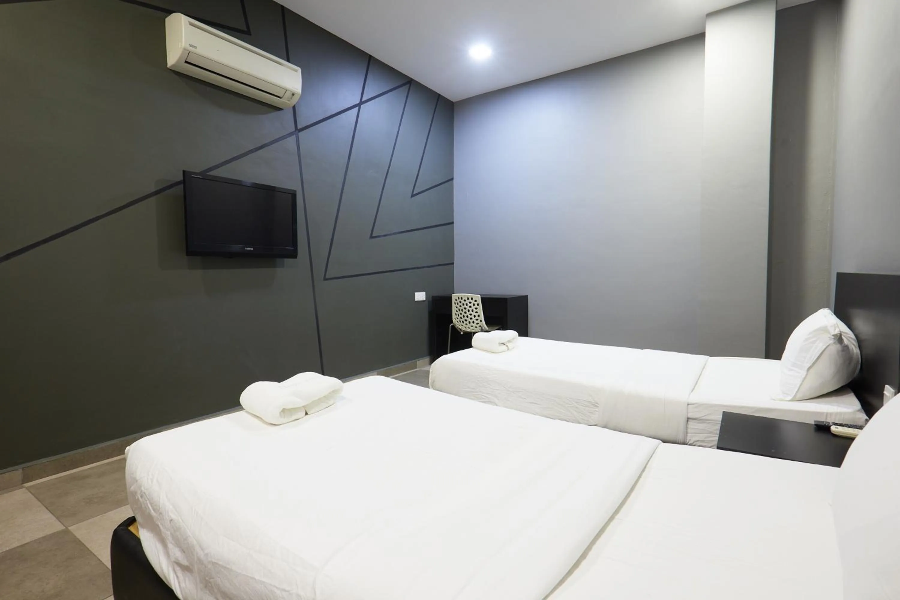 Bed in Elite Hotel Muar