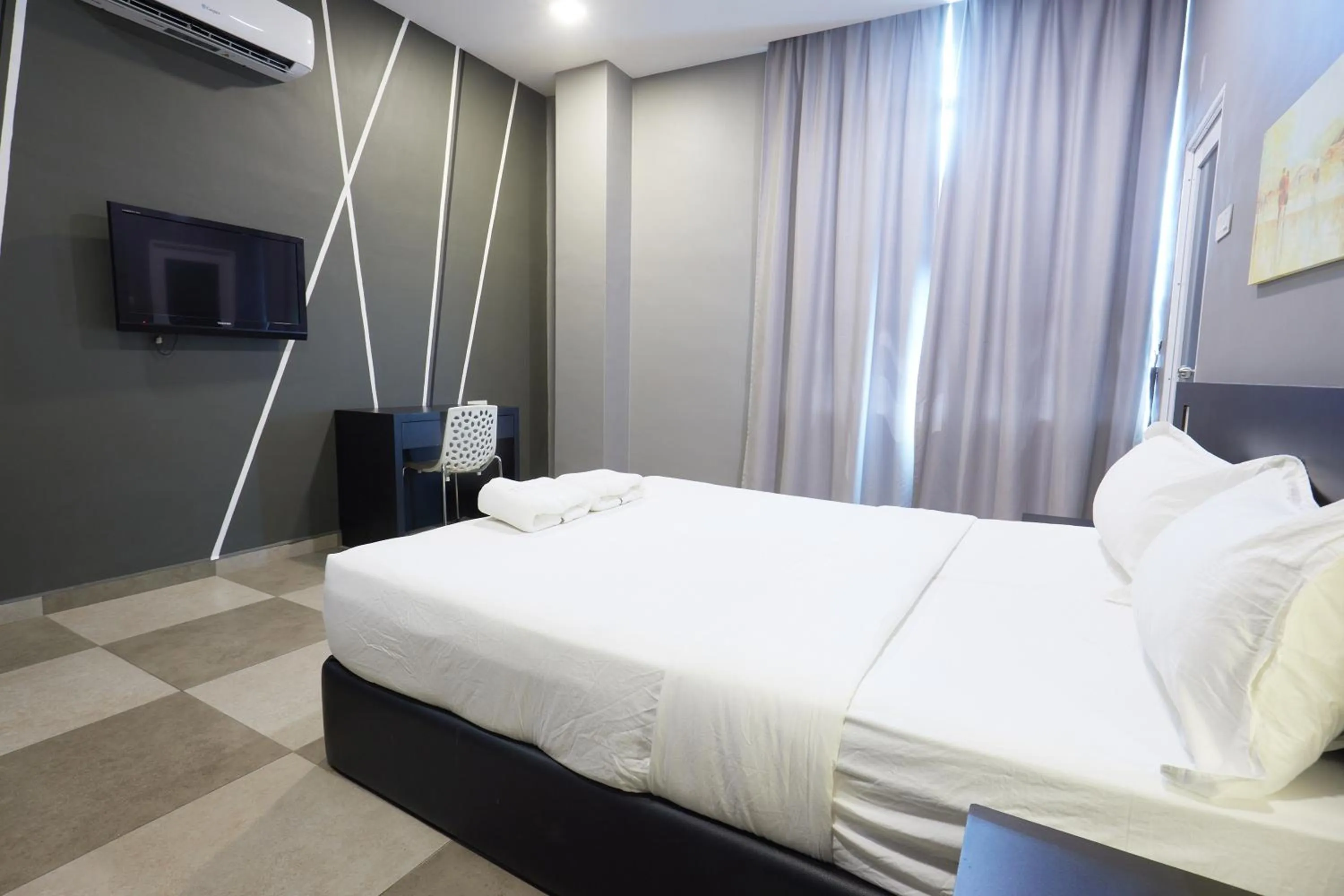 Bed in Elite Hotel Muar