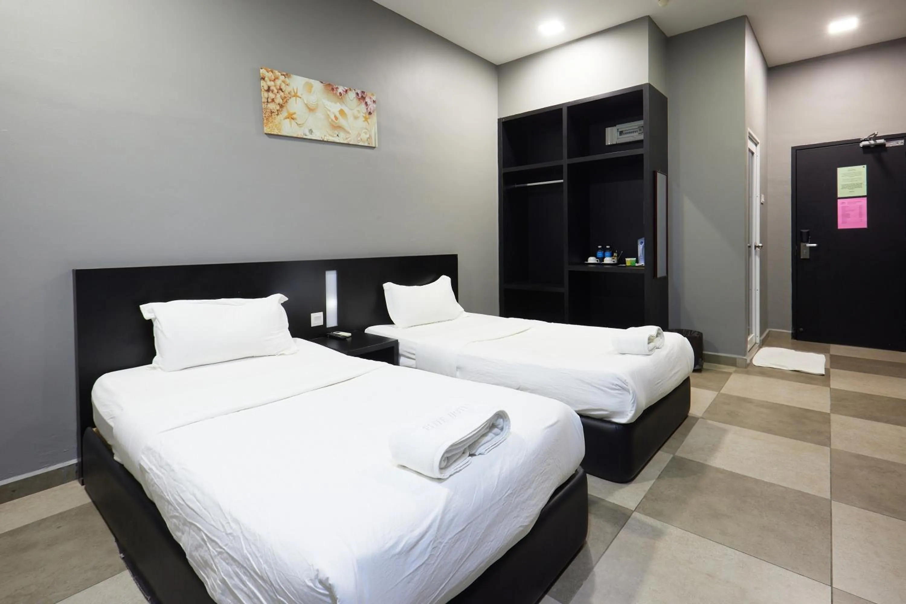 Bed in Elite Hotel Muar