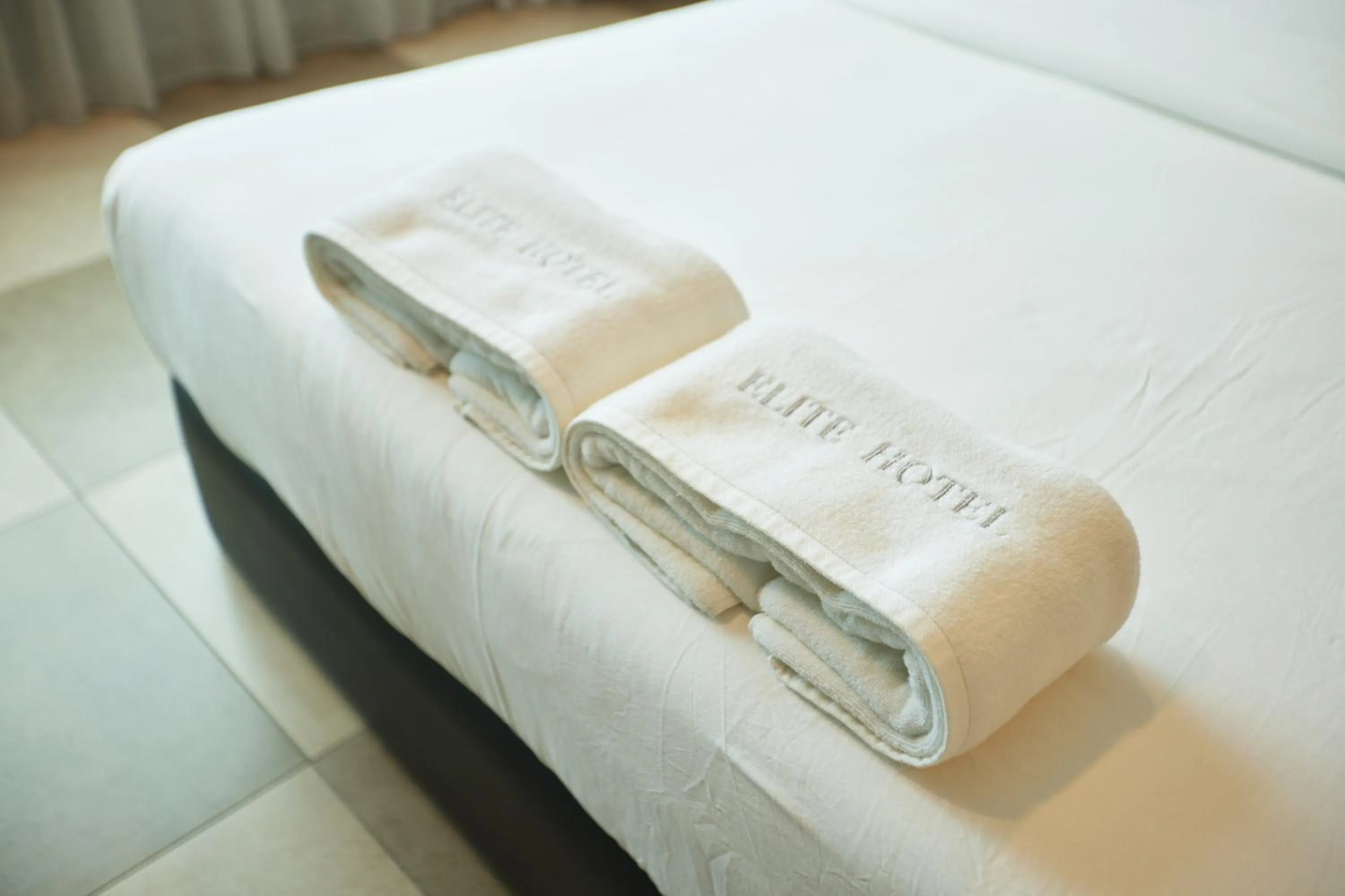 Bed in Elite Hotel Muar