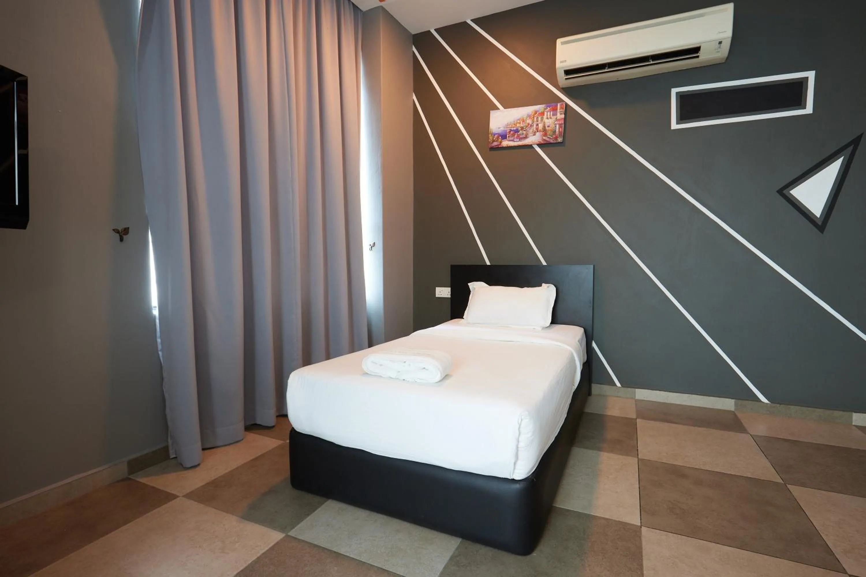 Bed in Elite Hotel Muar