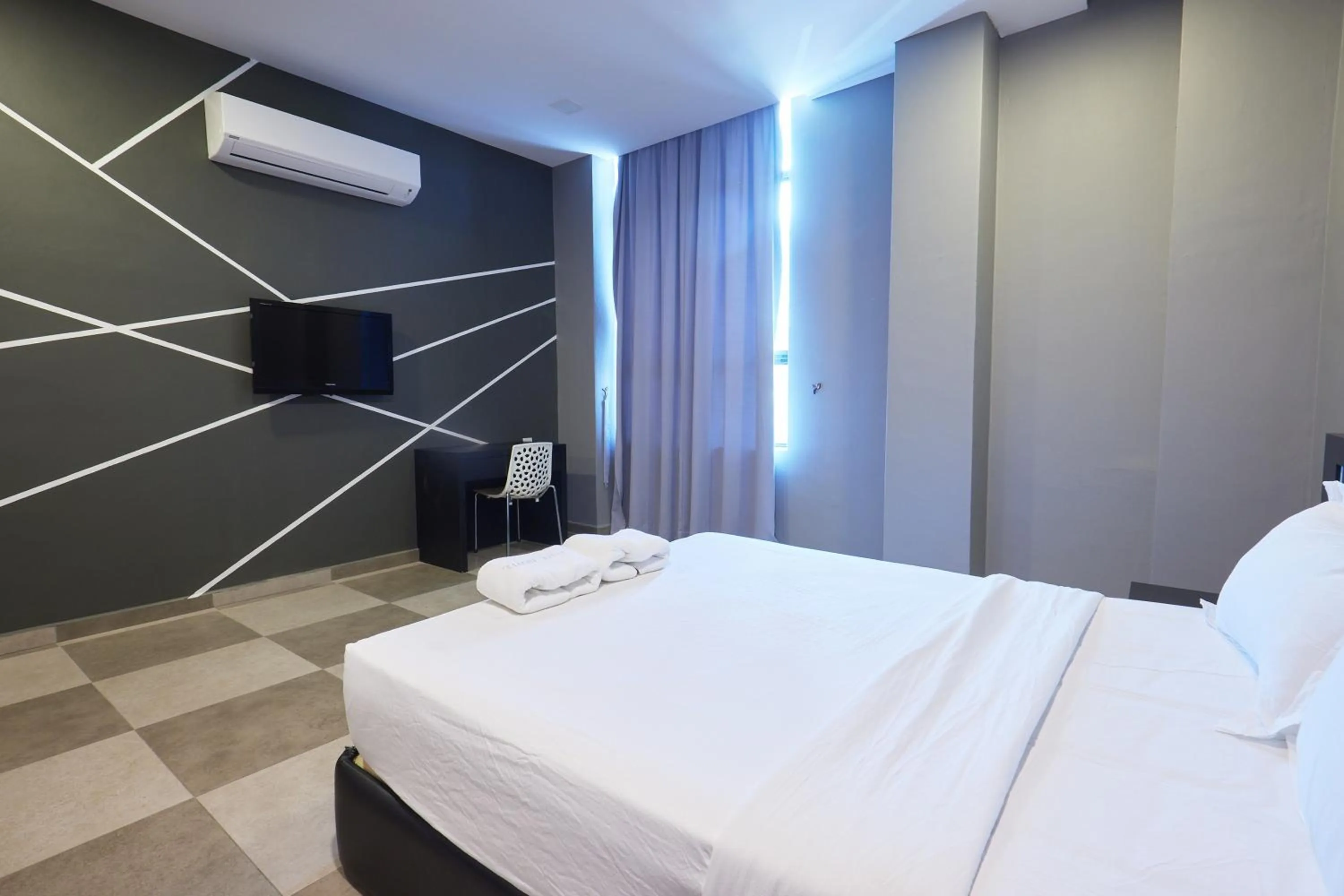 Bed in Elite Hotel Muar