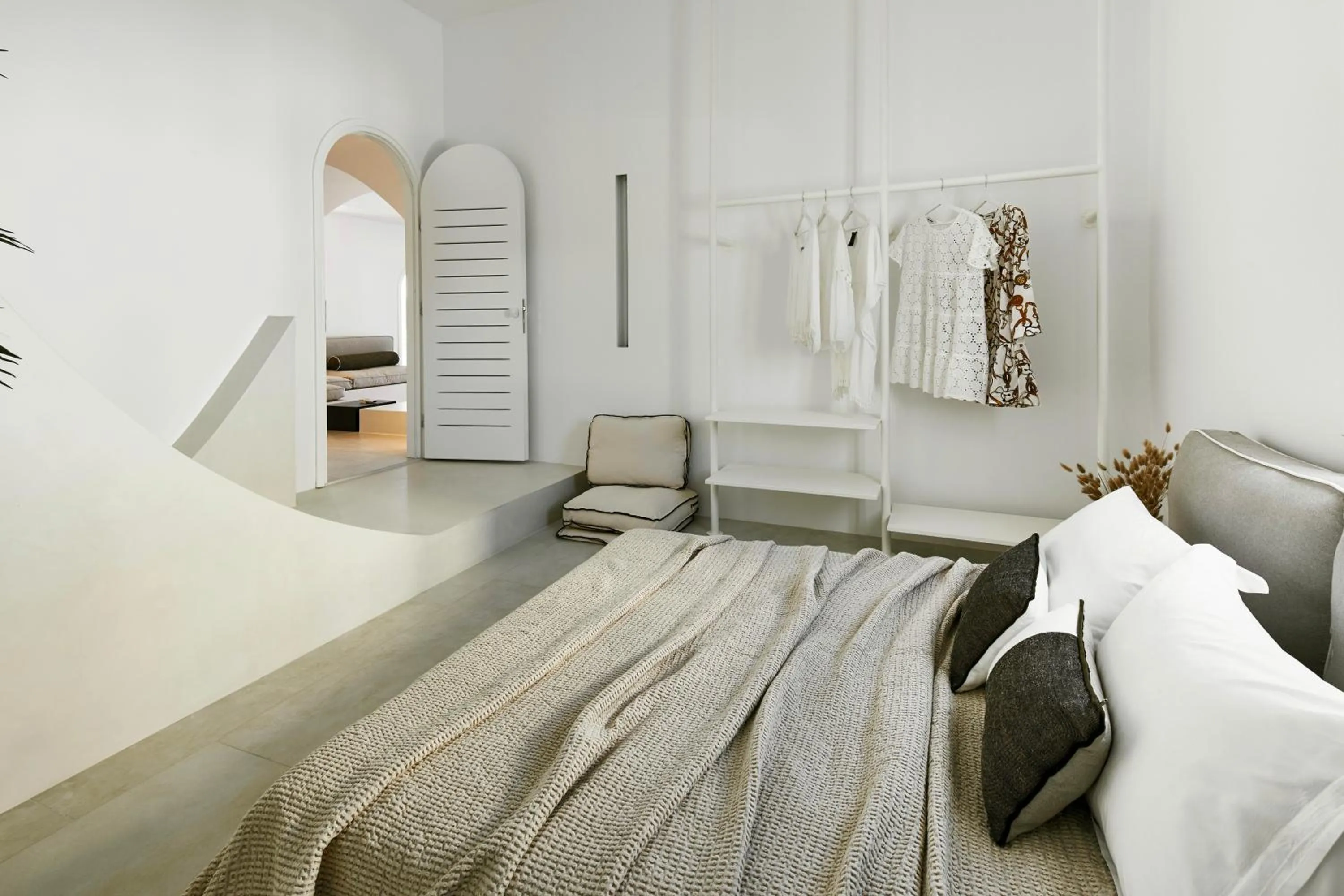 Bed in Le Blanc Nest Santorini - Family / Couples Luxury House