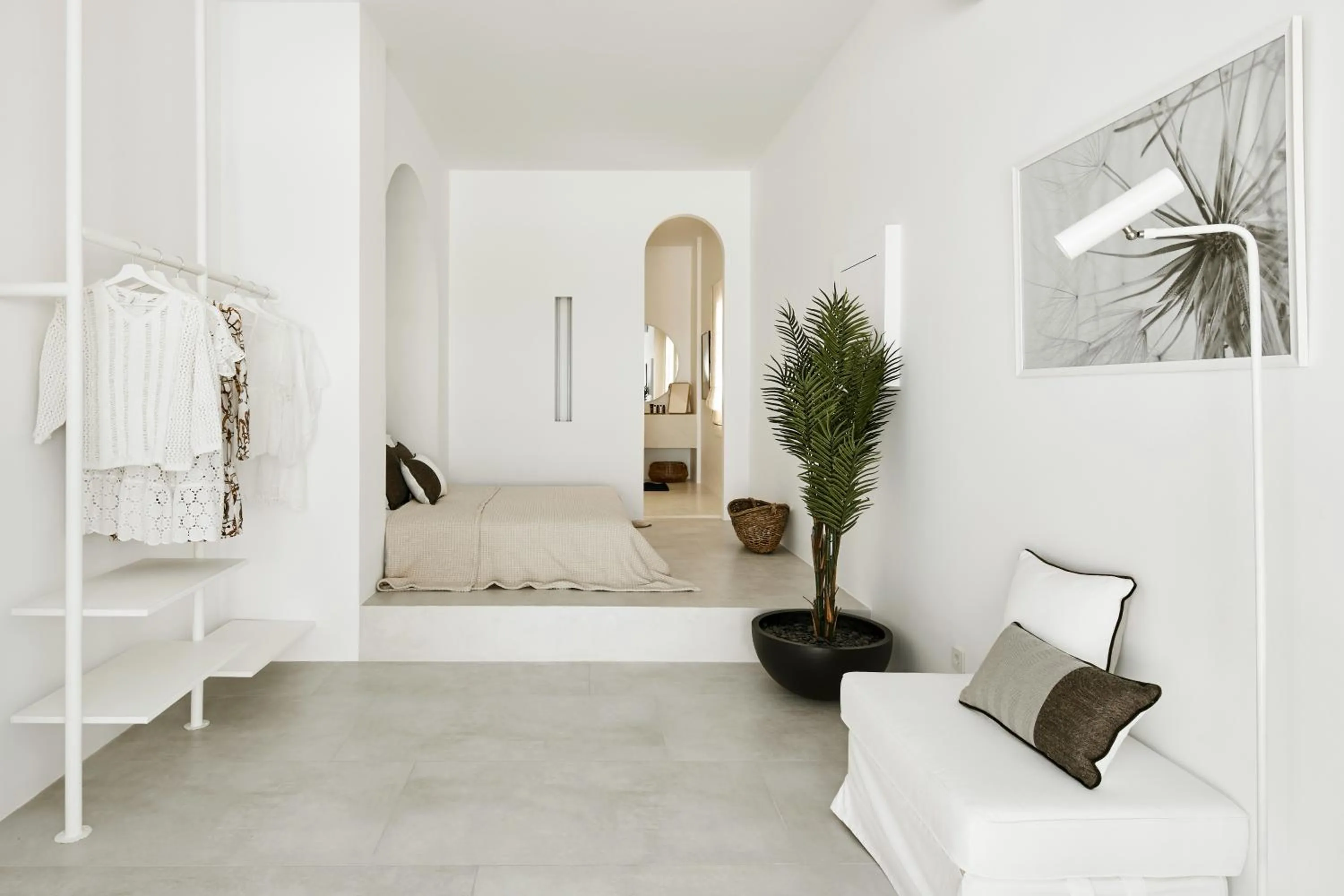 Bed in Le Blanc Nest Santorini - Family / Couples Luxury House