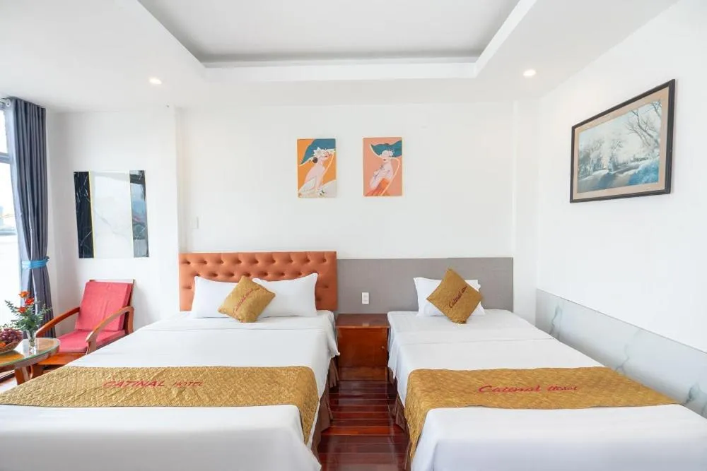 Photo of the whole room, Bed in Catinal Hotel