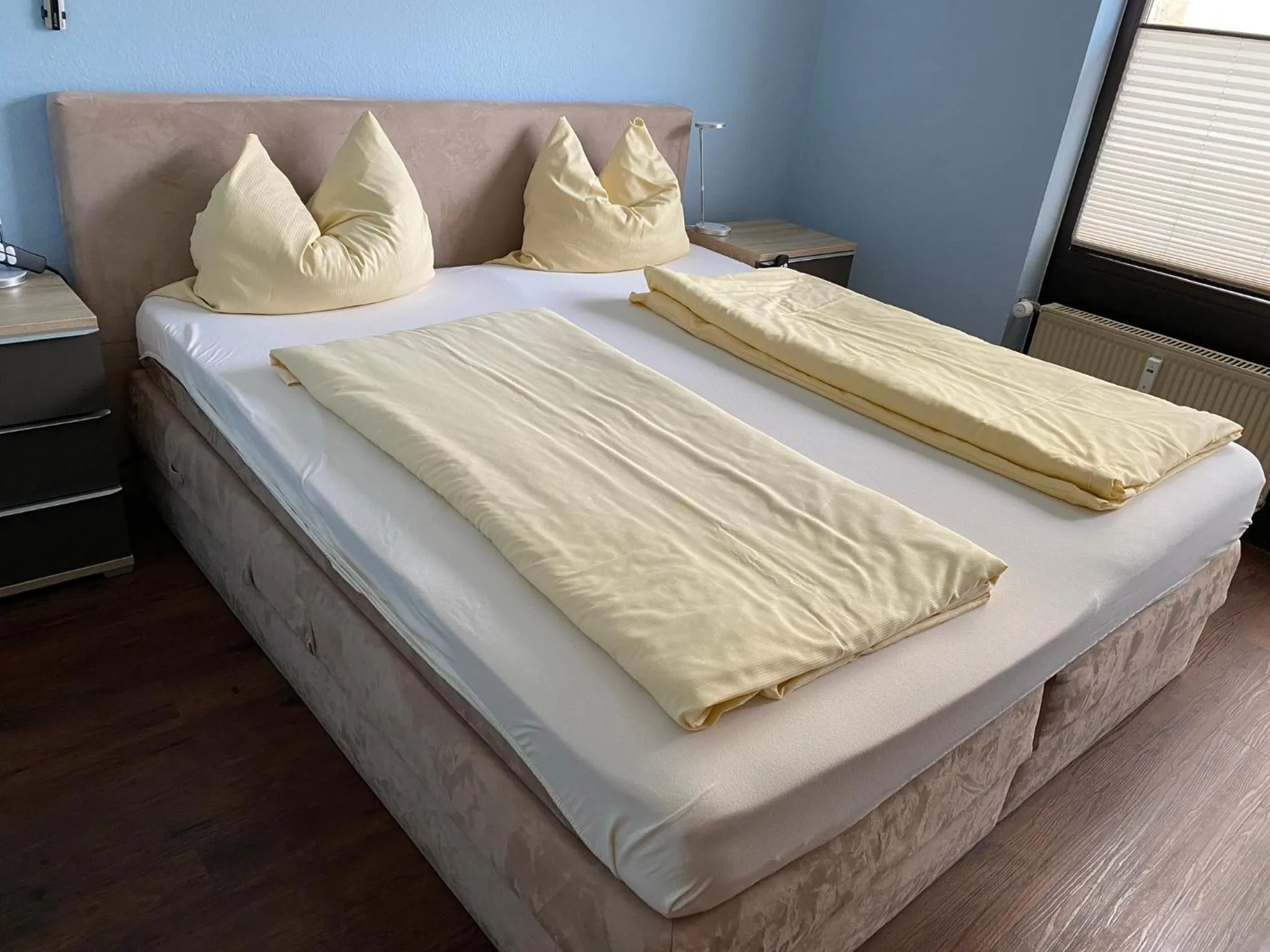 Bed in Marktschänke