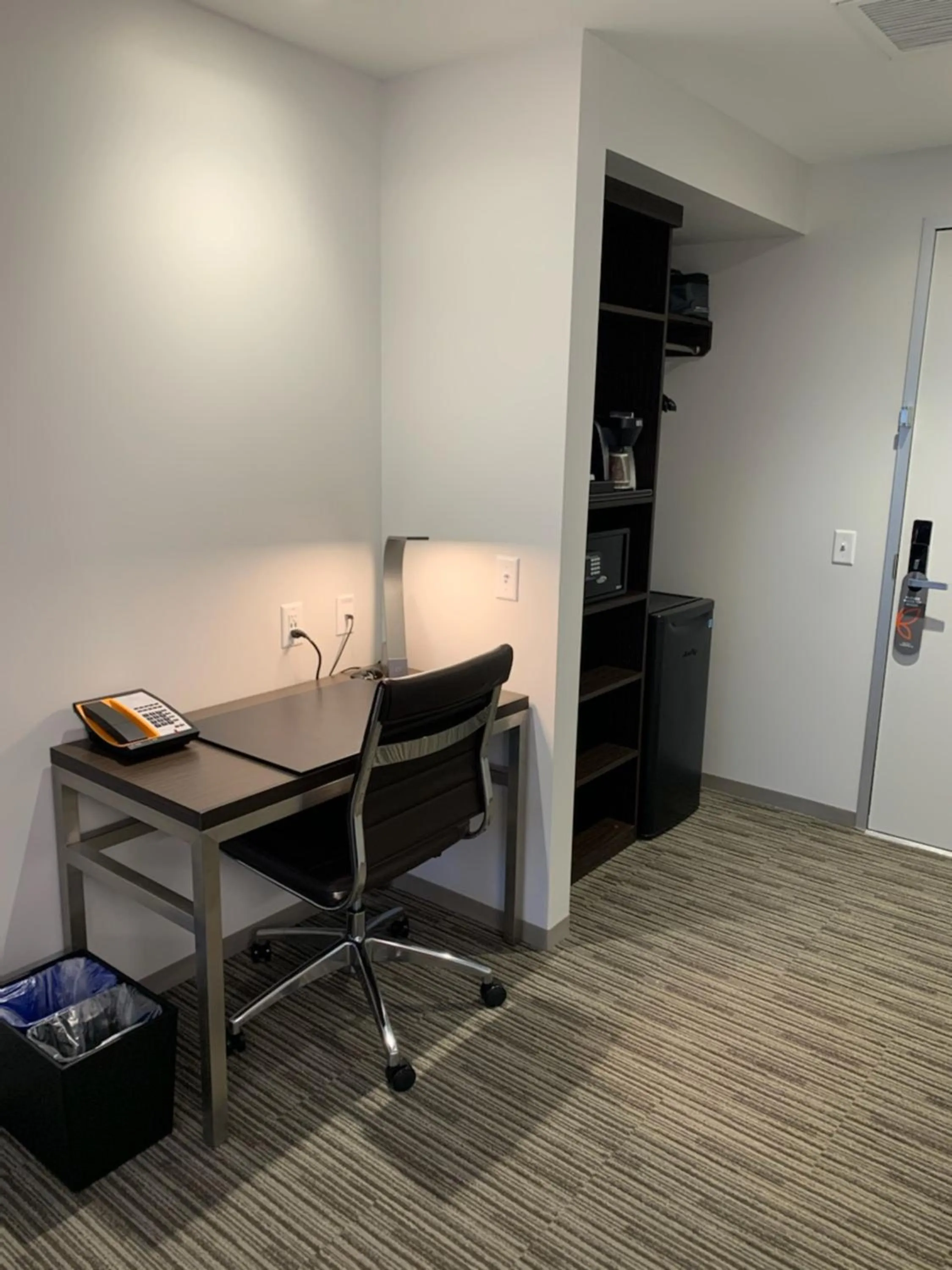 hair dresser in Hotel Mariposa