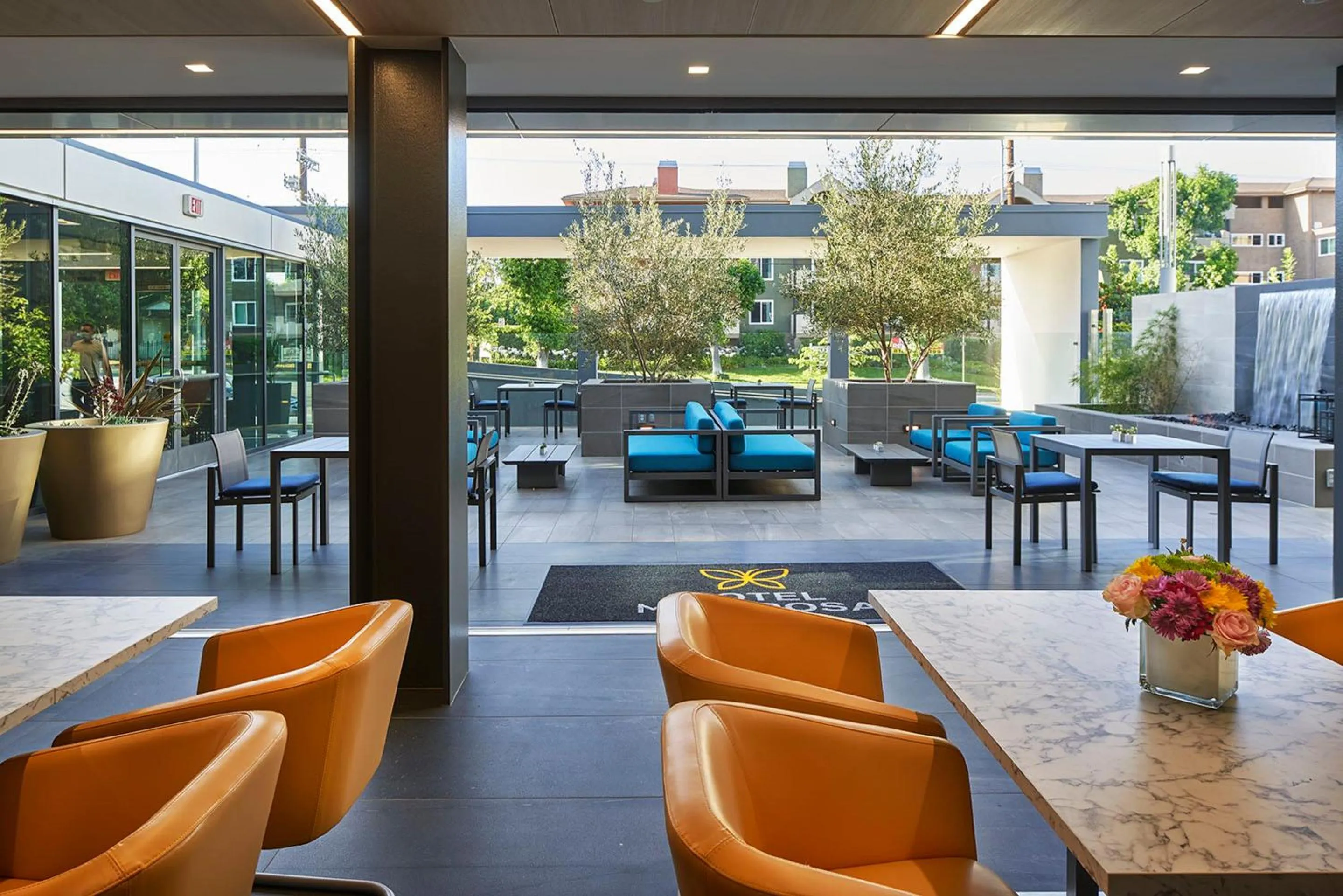 Dining area in Hotel Mariposa