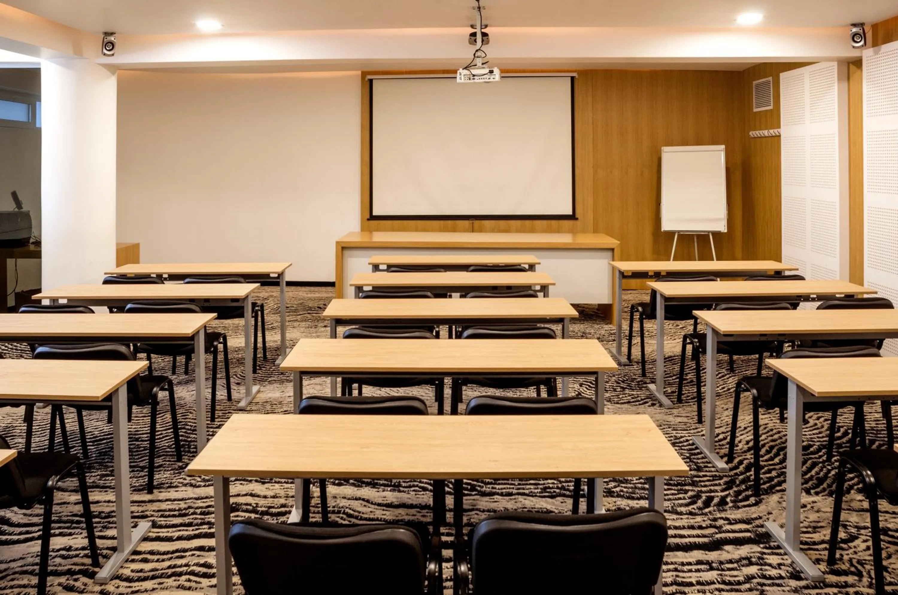Meeting/conference room in Hotel River Park