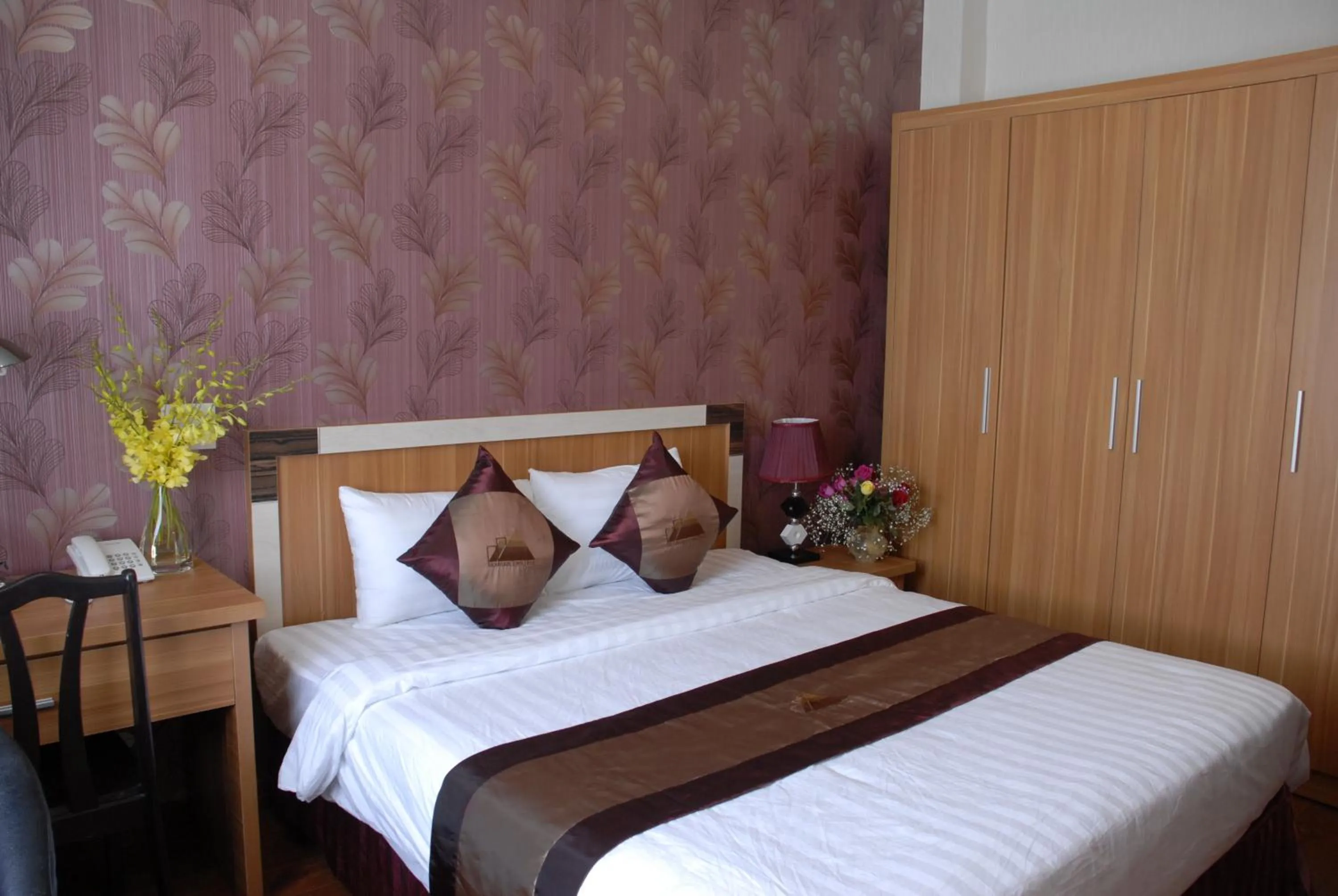 Bedroom in Mountain Town Hotel