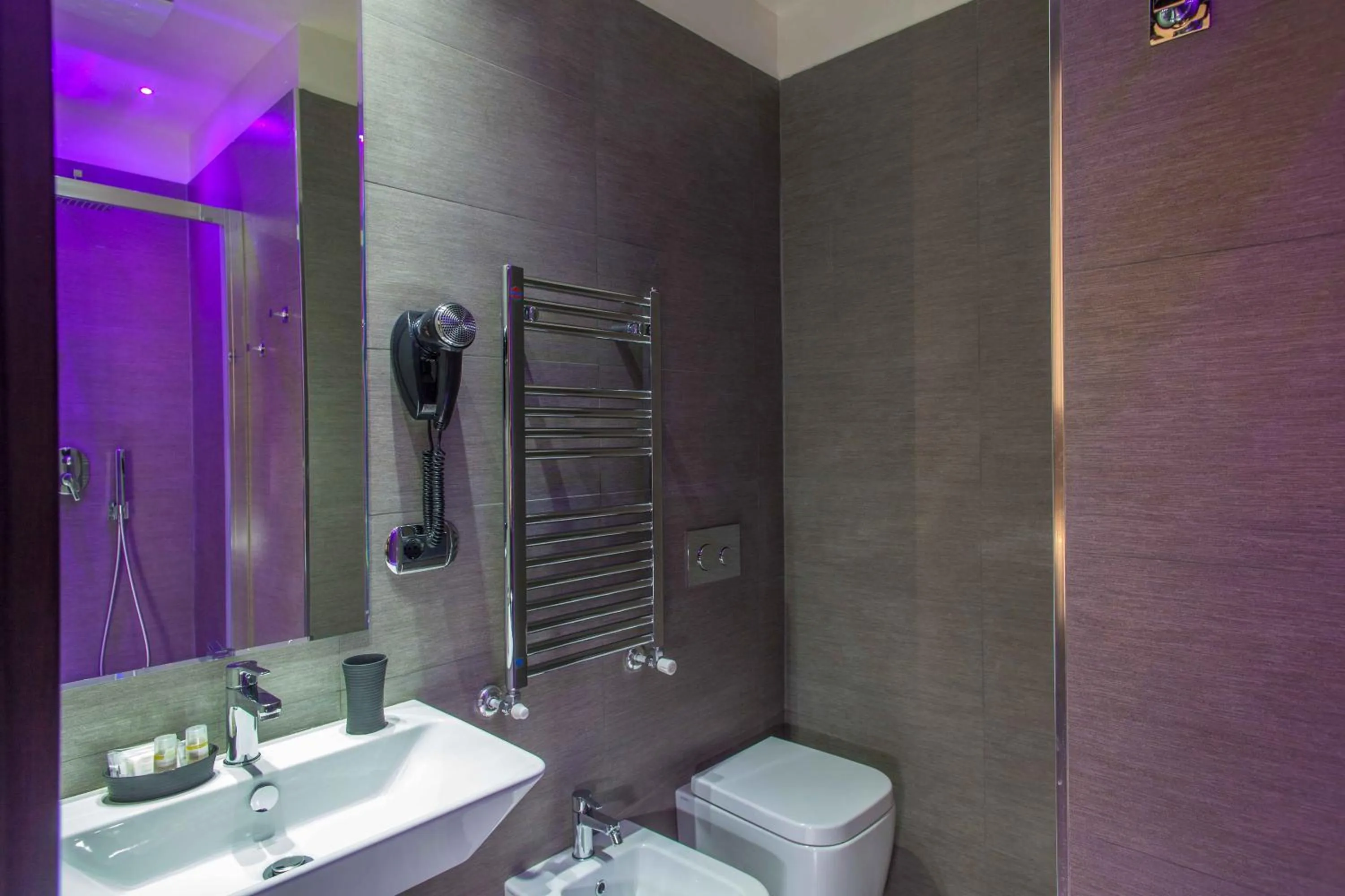 Toilet in Residenza Dorò- 24x7 Check-in