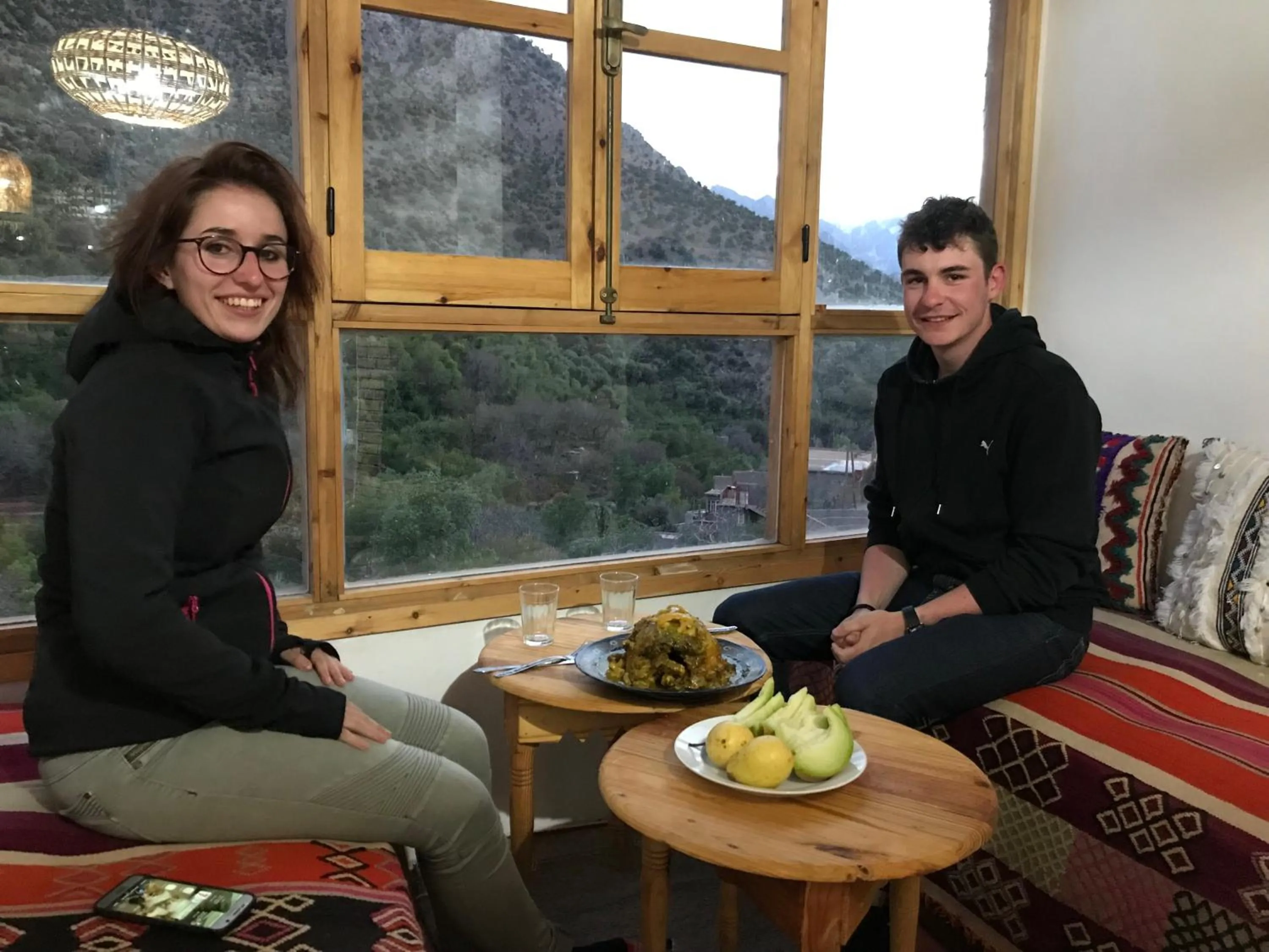 Restaurant/places to eat in Amlougui House