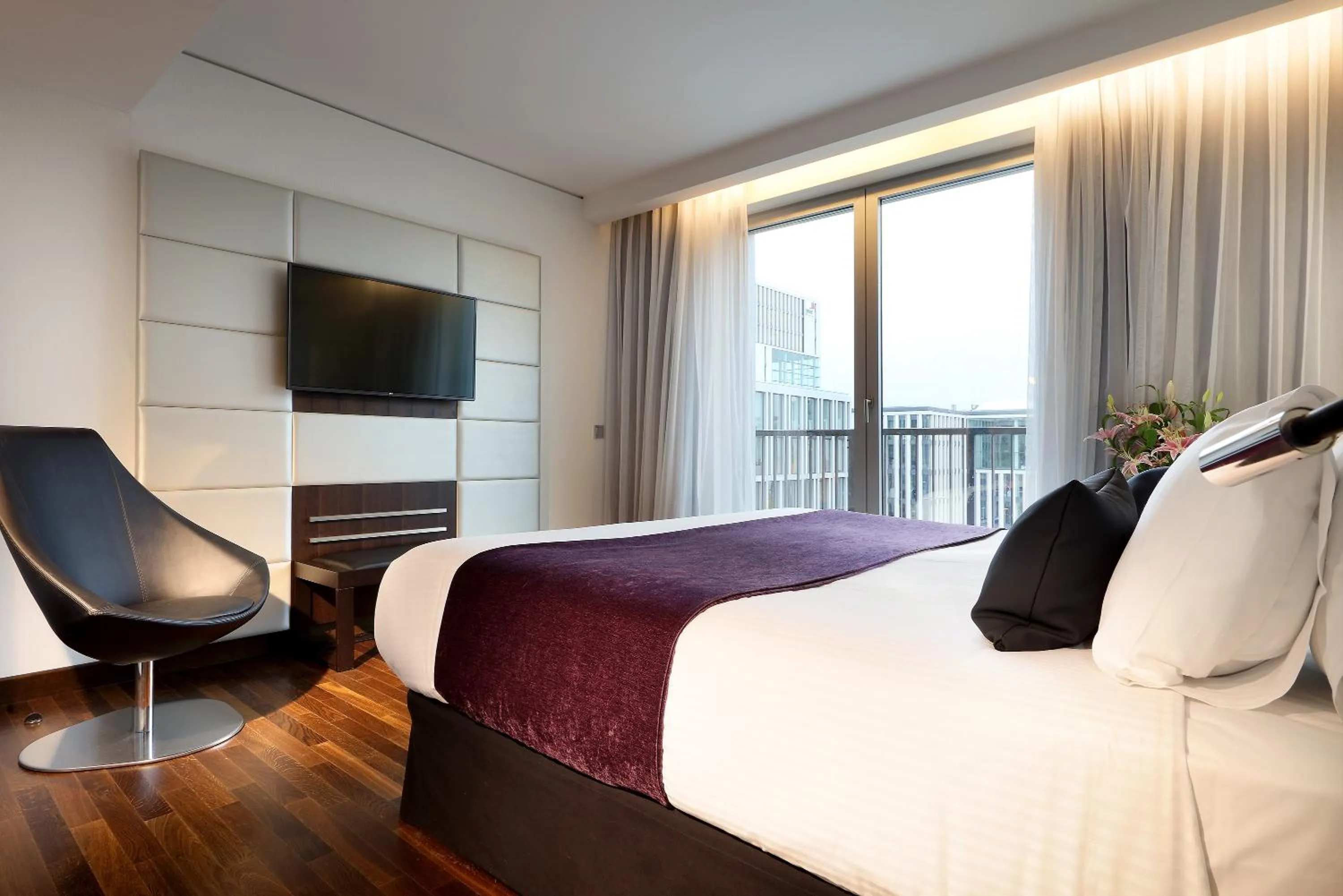 Bed in Eurostars Grand Central