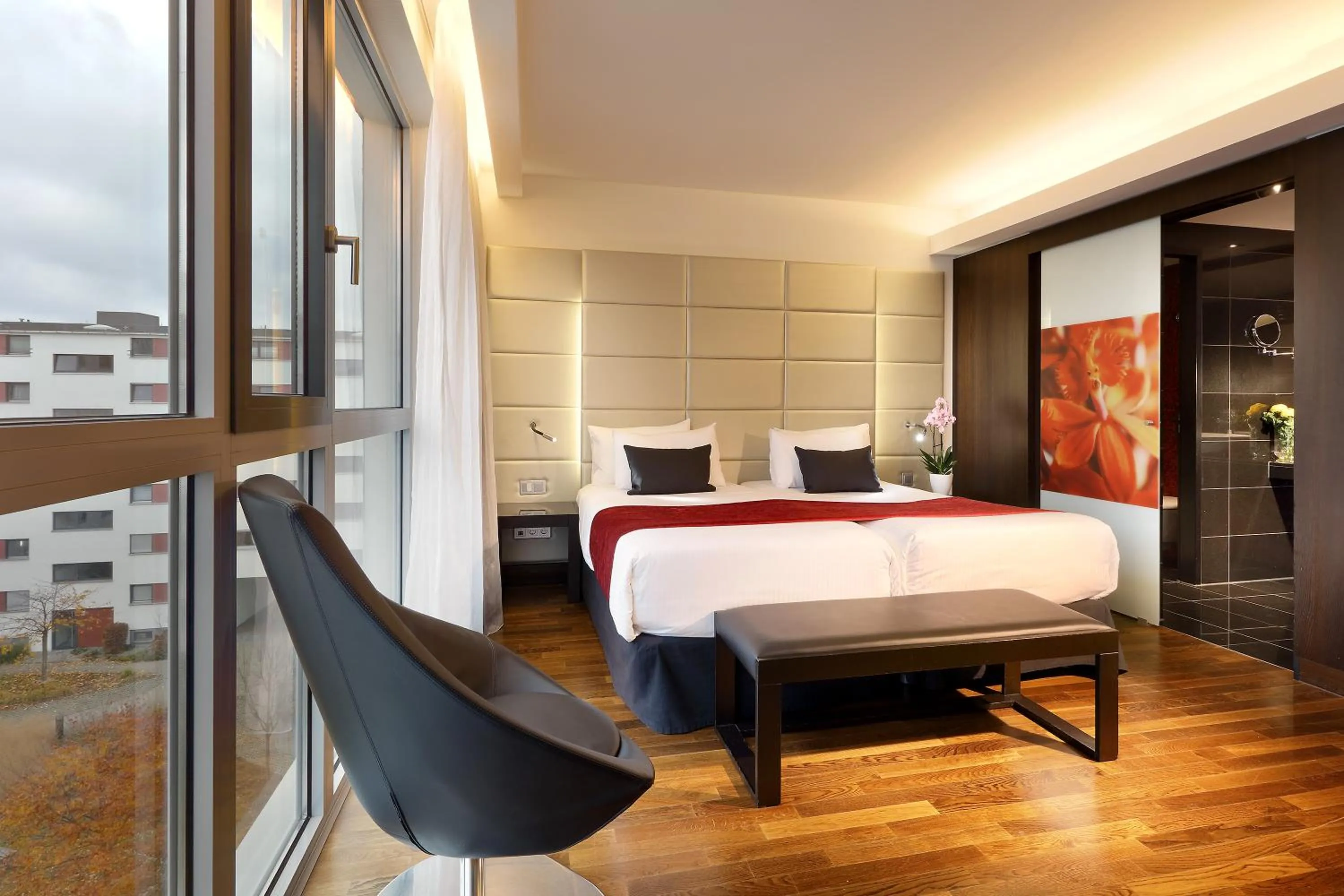 Bed in Eurostars Grand Central