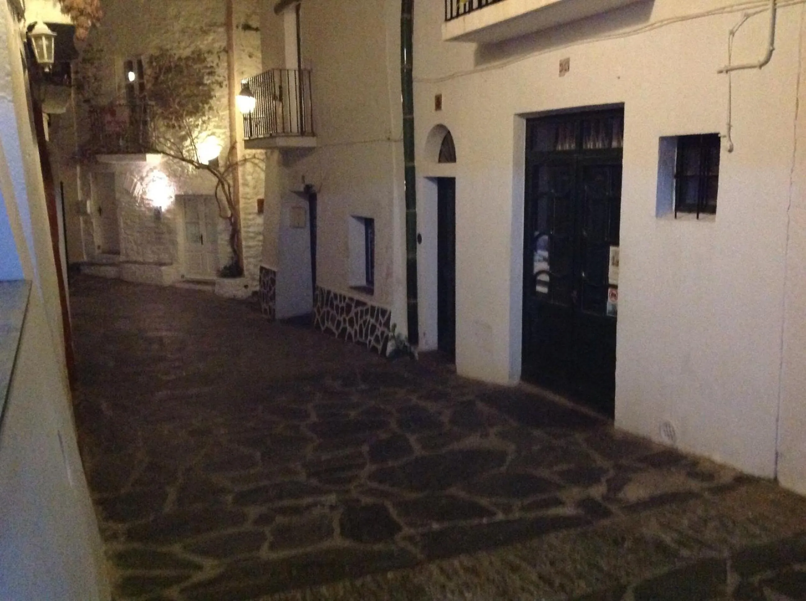 Facade/entrance in Vehí