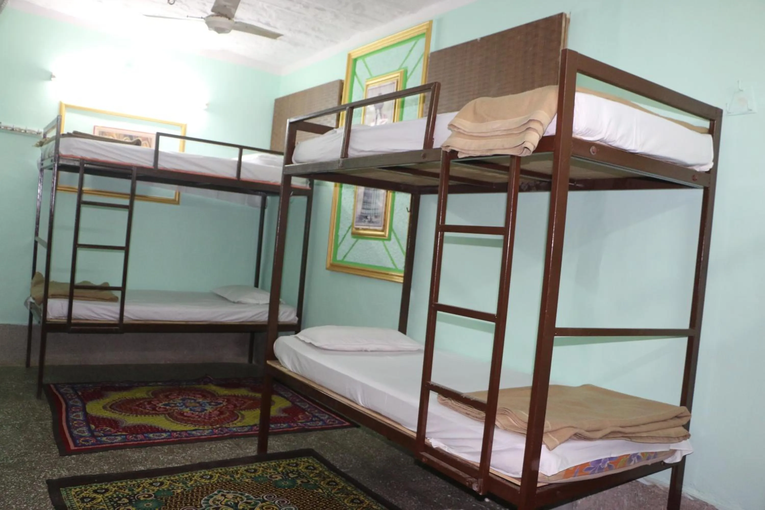 bunk bed, Bed in Ratan Hostel