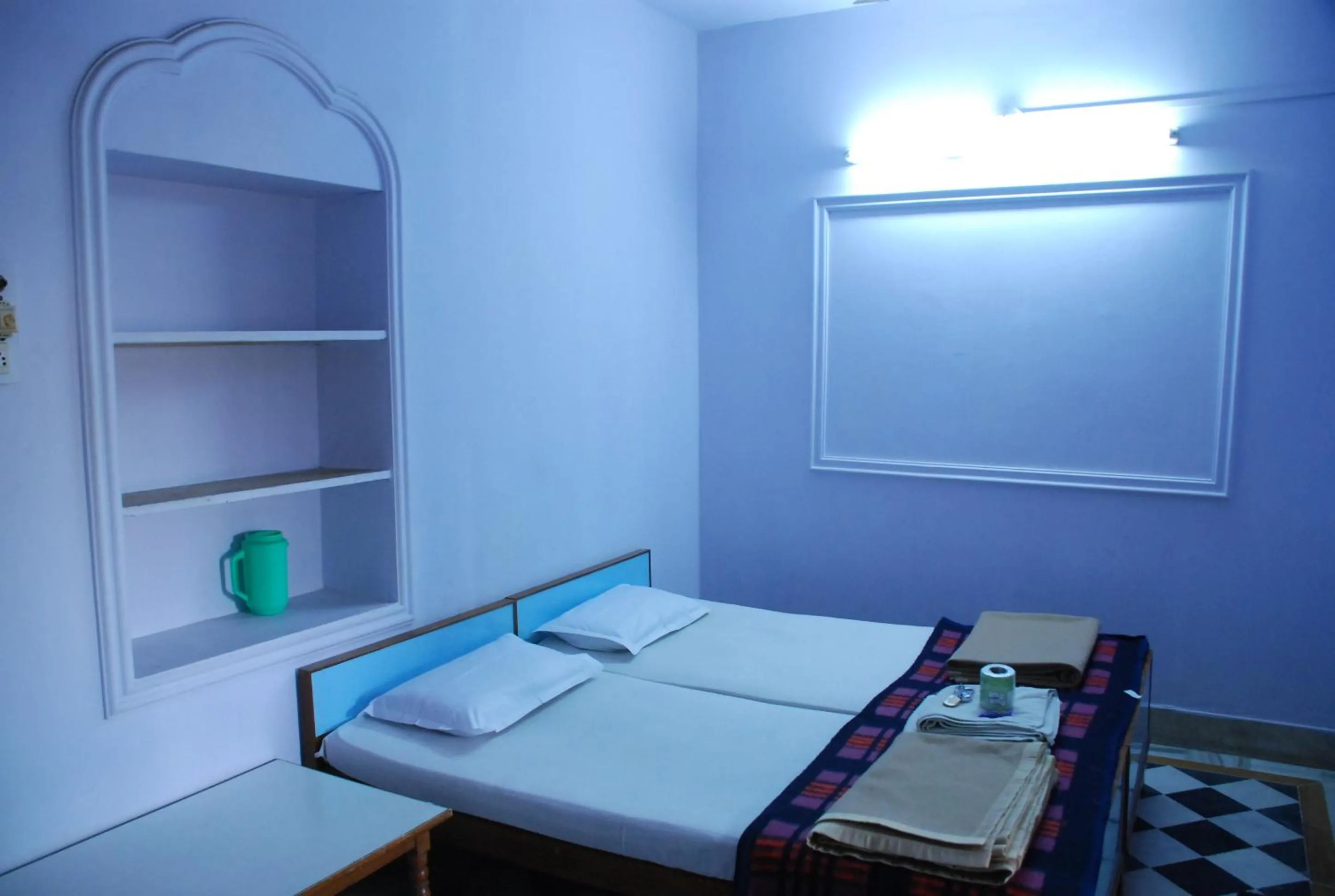 Ratan Hostel