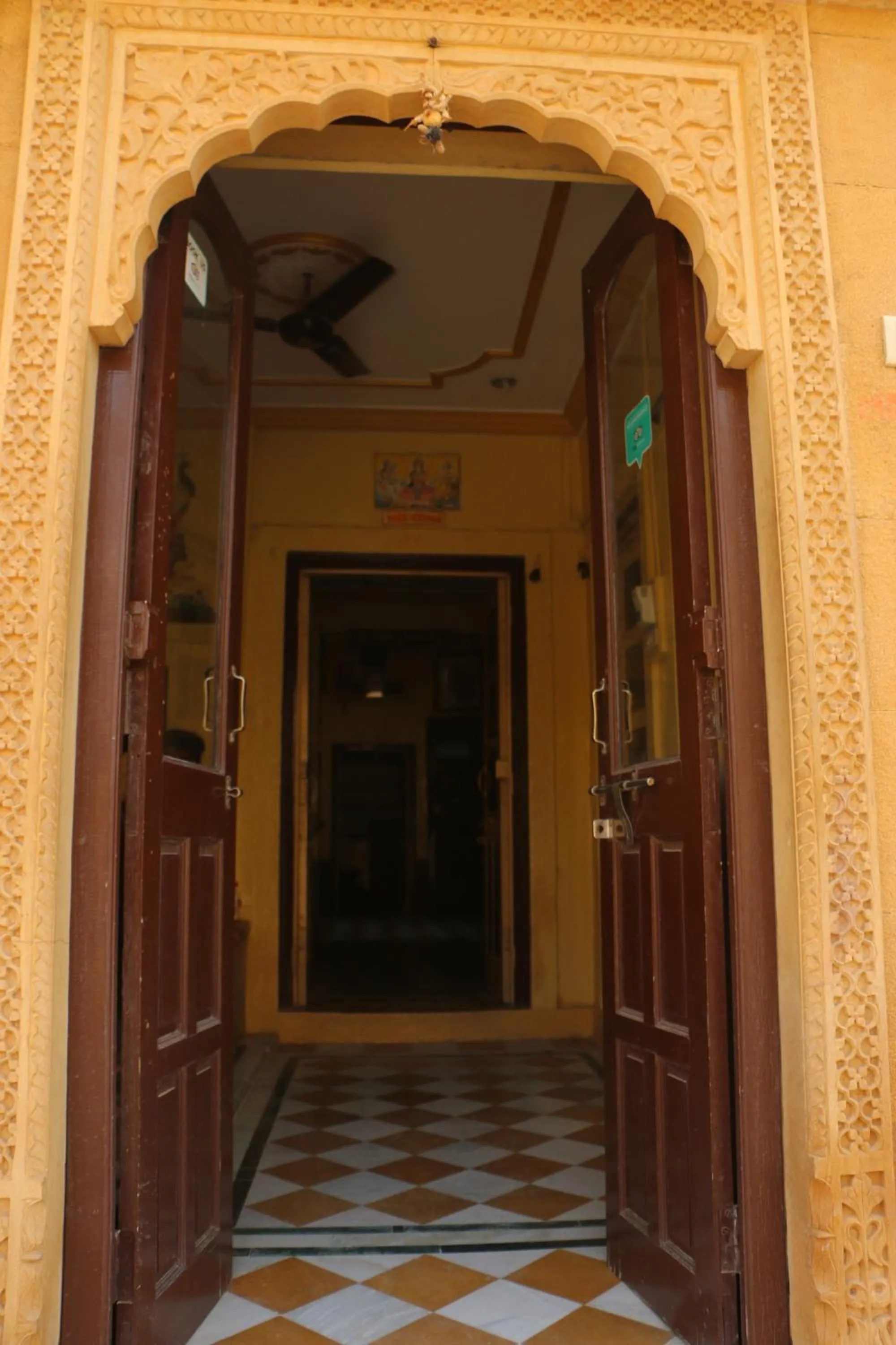 Facade/entrance in Ratan Hostel