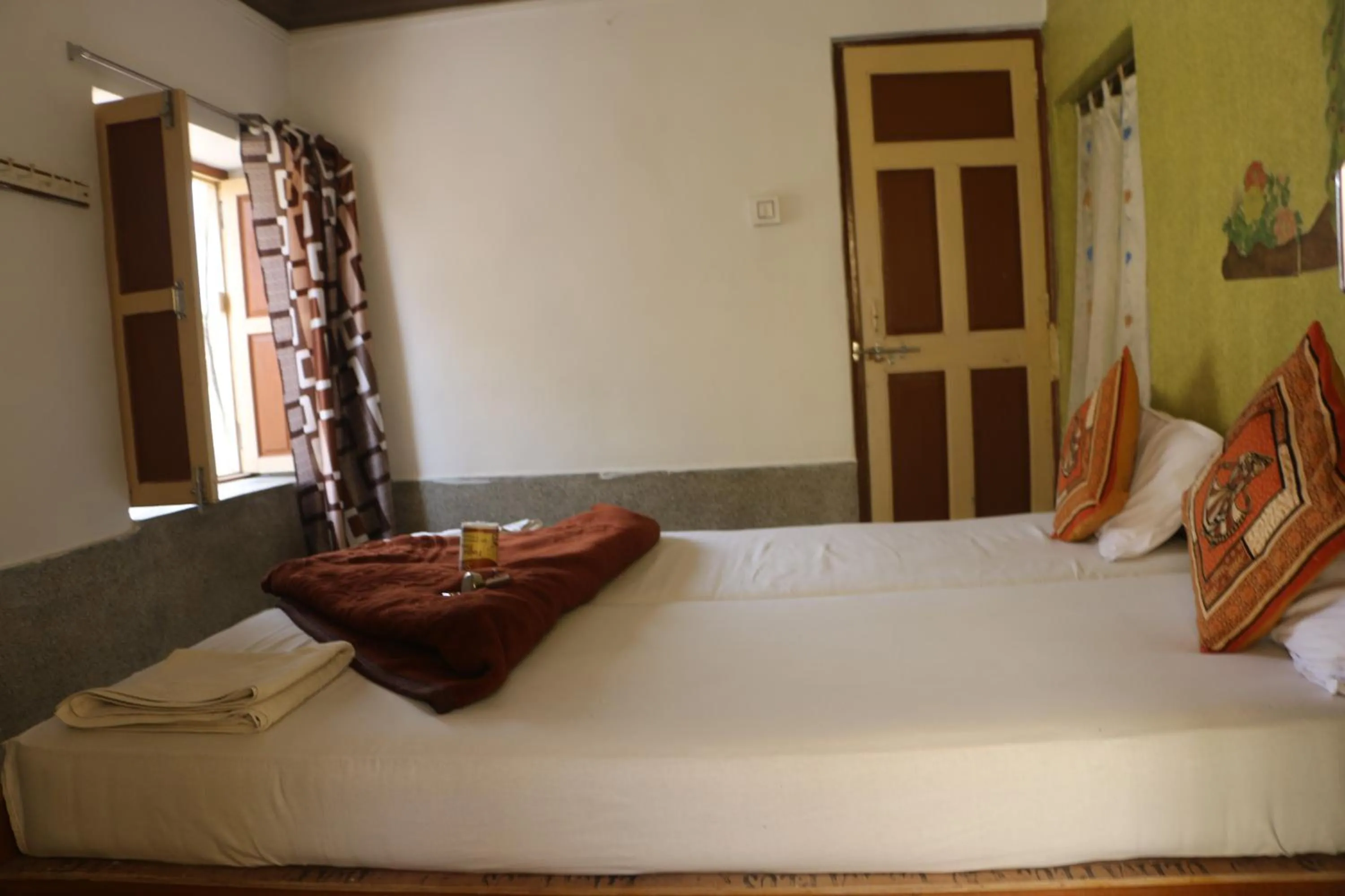 Photo of the whole room, Bed in Ratan Hostel