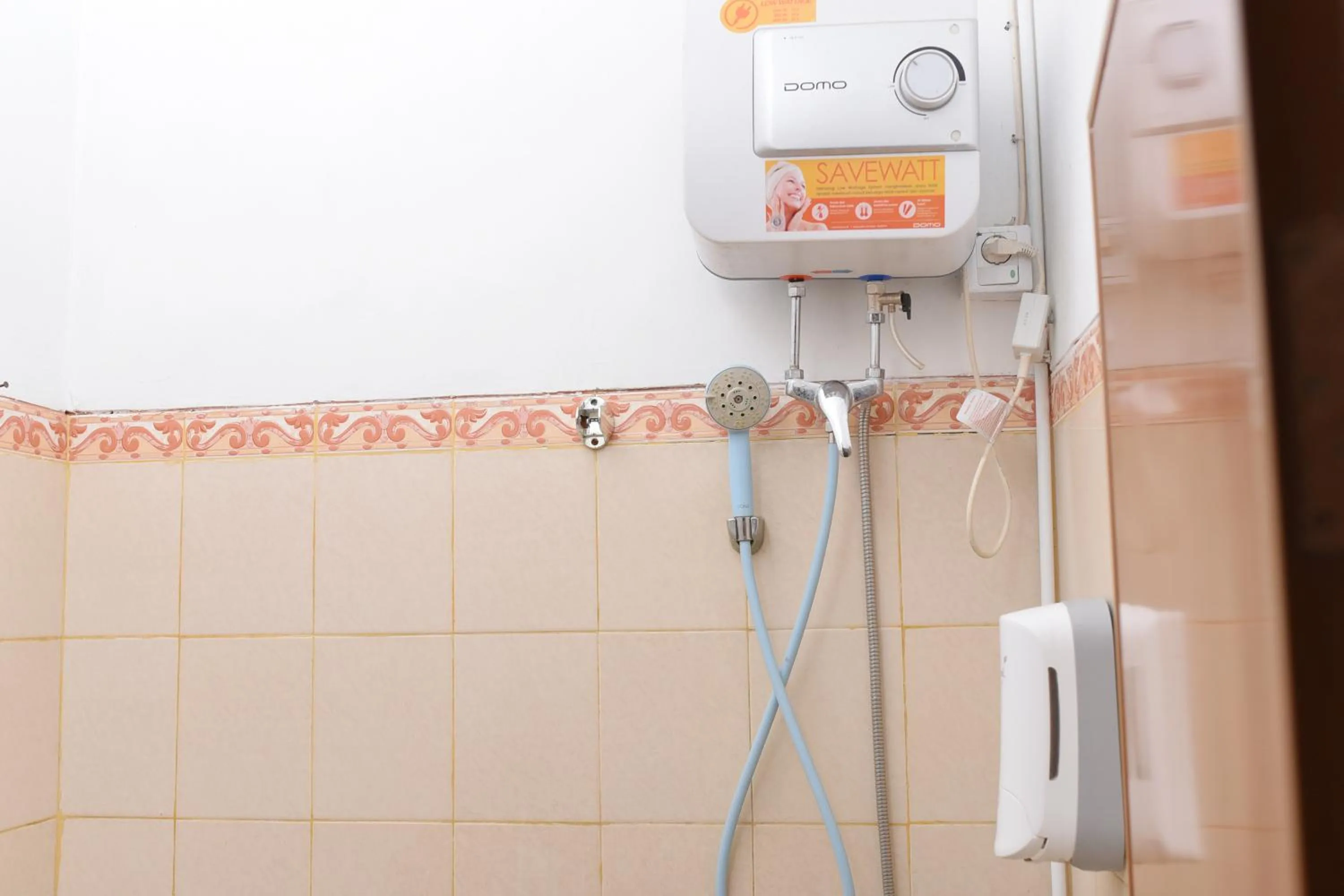 Bathroom in Al-Ghani Syariah Mitra RedDoorz