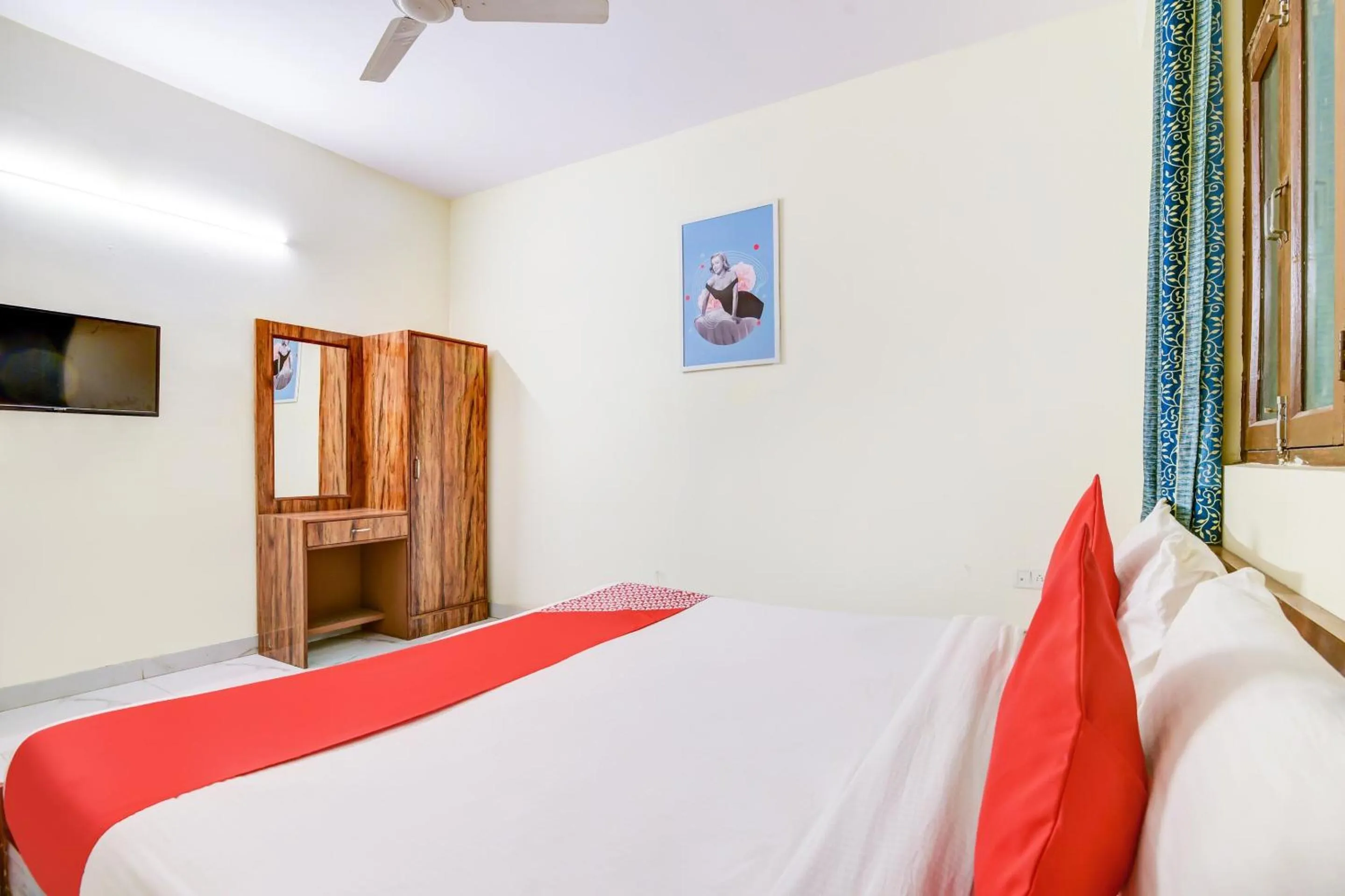 Bedroom, Bed in Hotel O Vishwakarma Palace