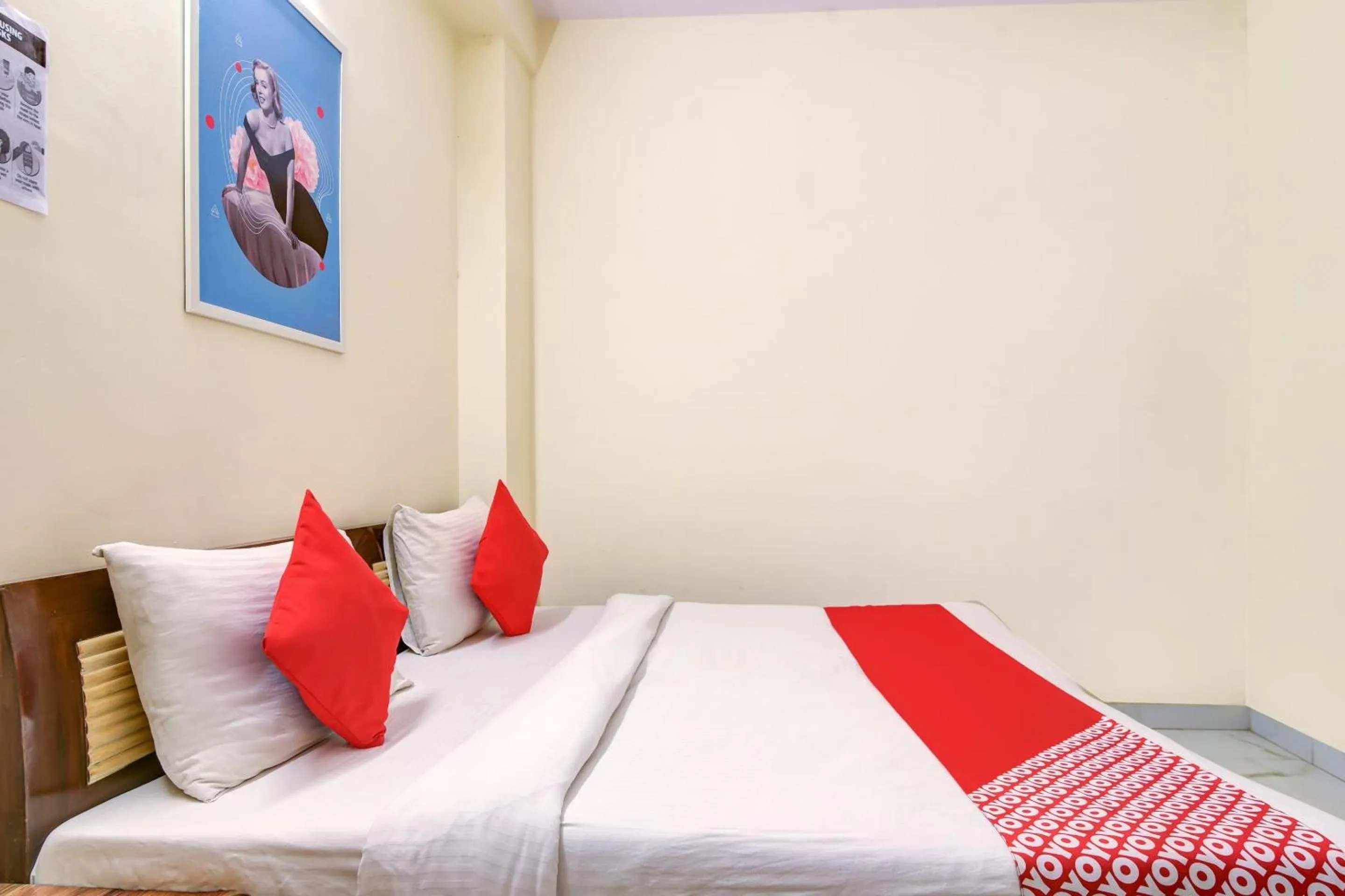 Bedroom, Bed in Hotel O Vishwakarma Palace