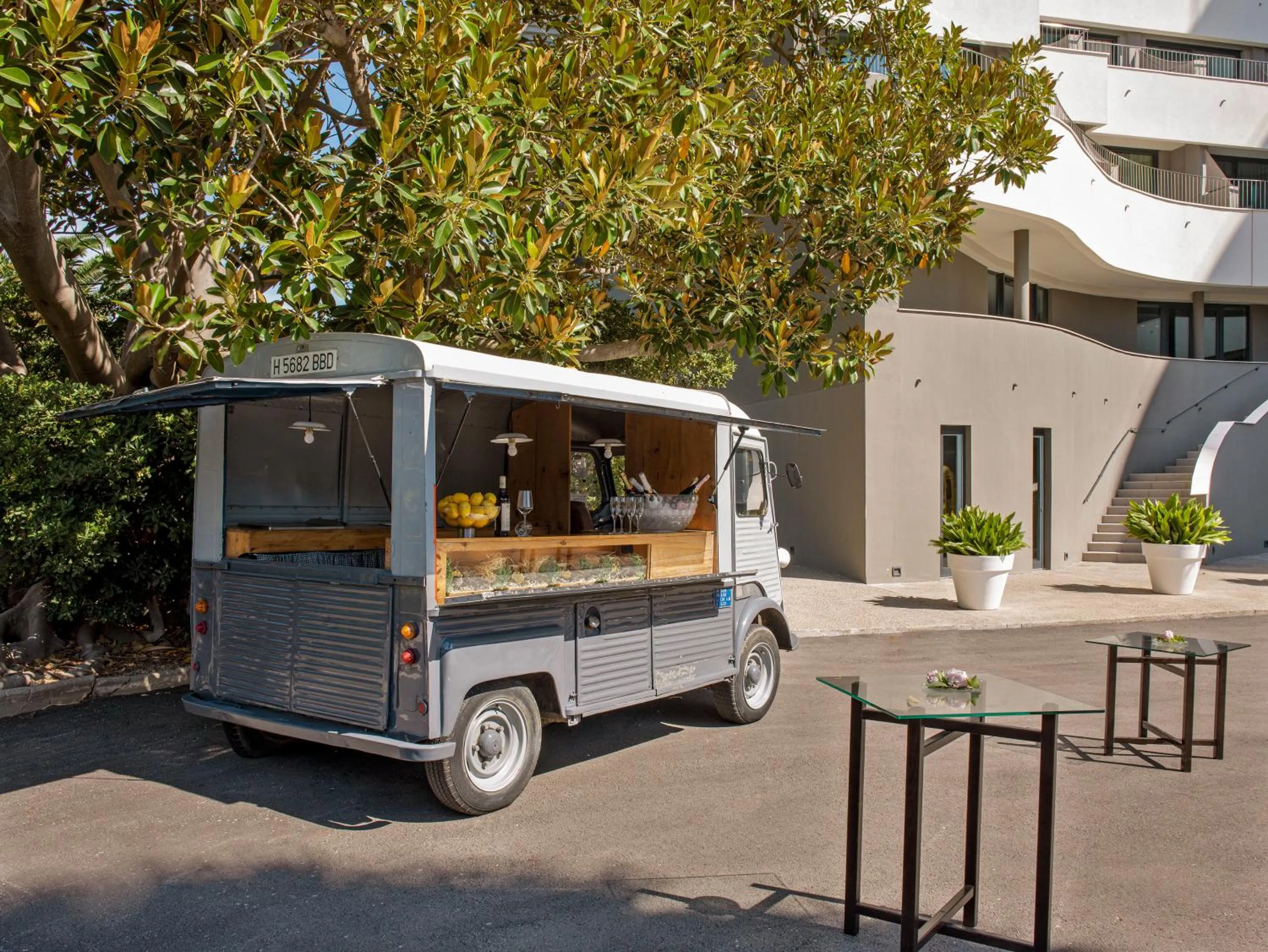 Food and drinks in ME Sitges Terramar