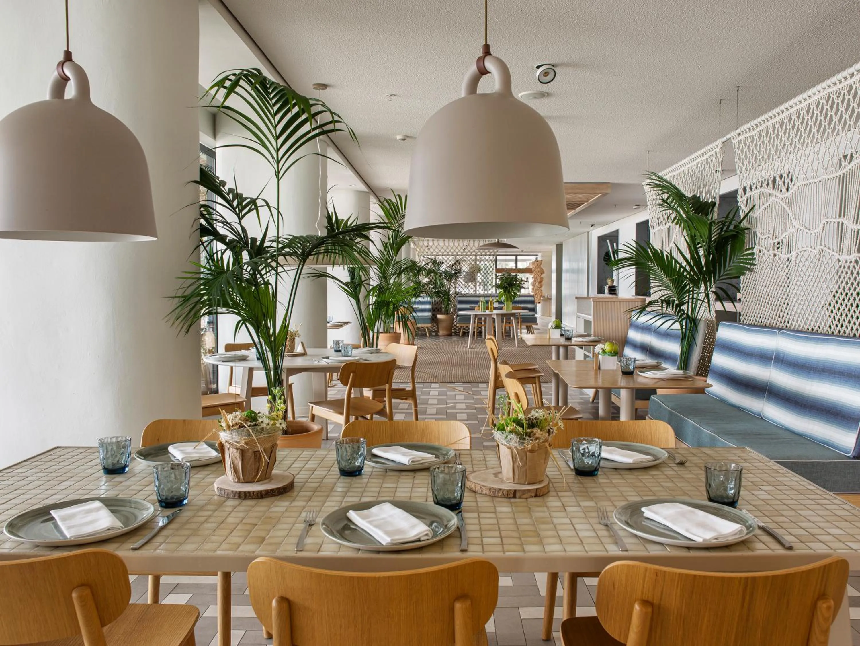 Restaurant/places to eat in ME Sitges Terramar