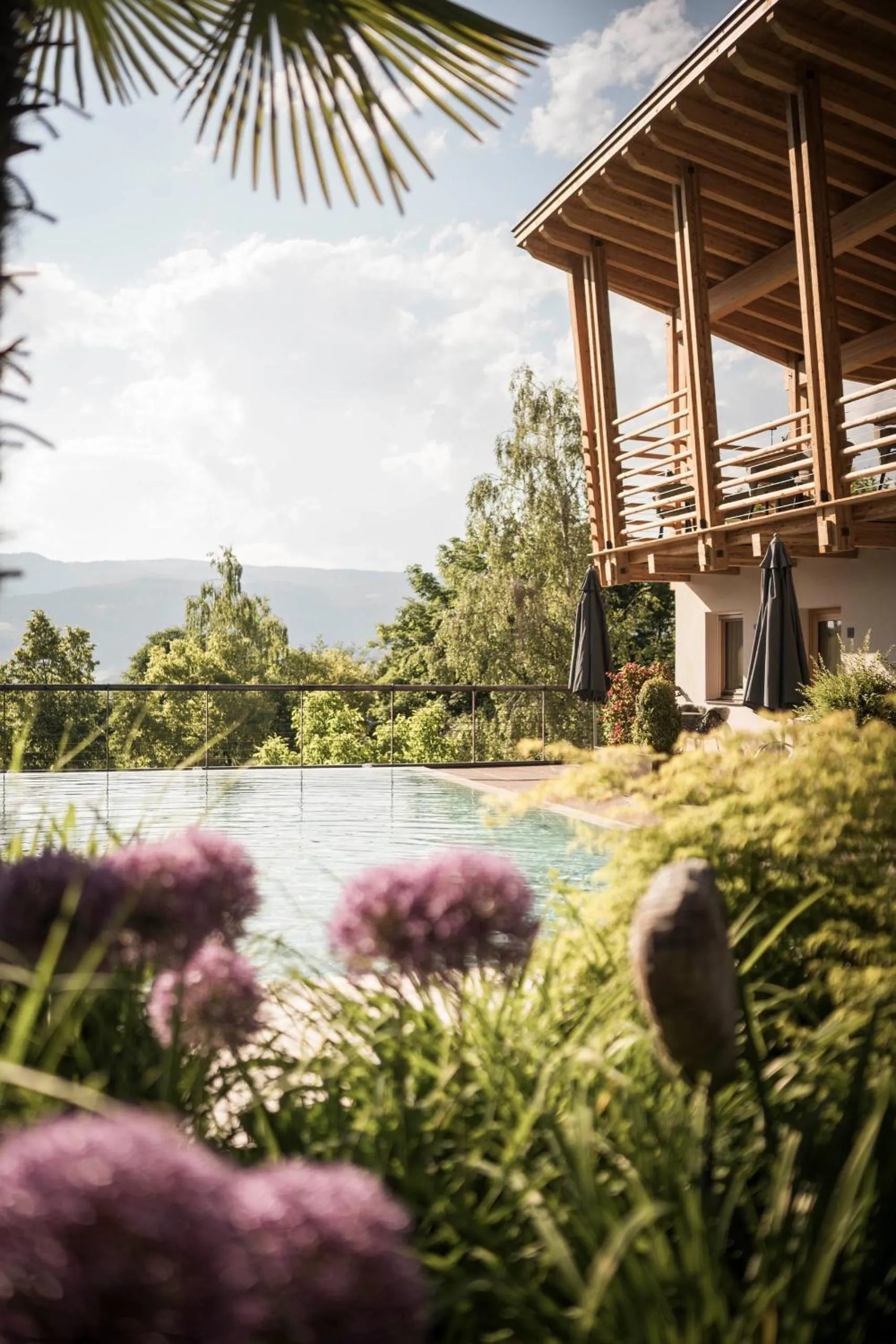 Spring in Presulis Hideaway Apartments & Restaurant