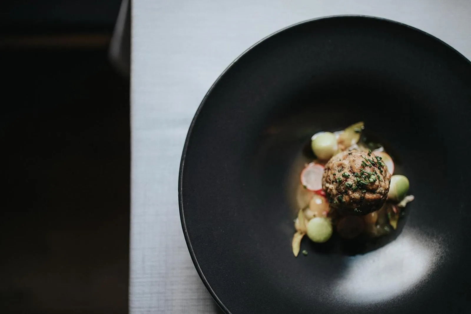 Restaurant/places to eat in Presulis Hideaway Apartments & Restaurant