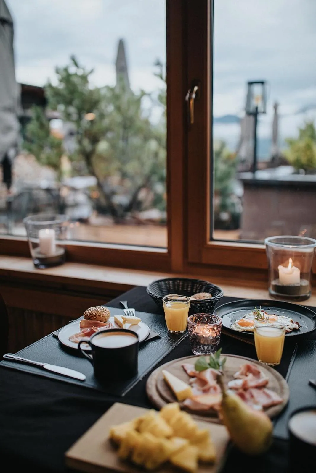 Restaurant/places to eat in Presulis Hideaway Apartments & Restaurant