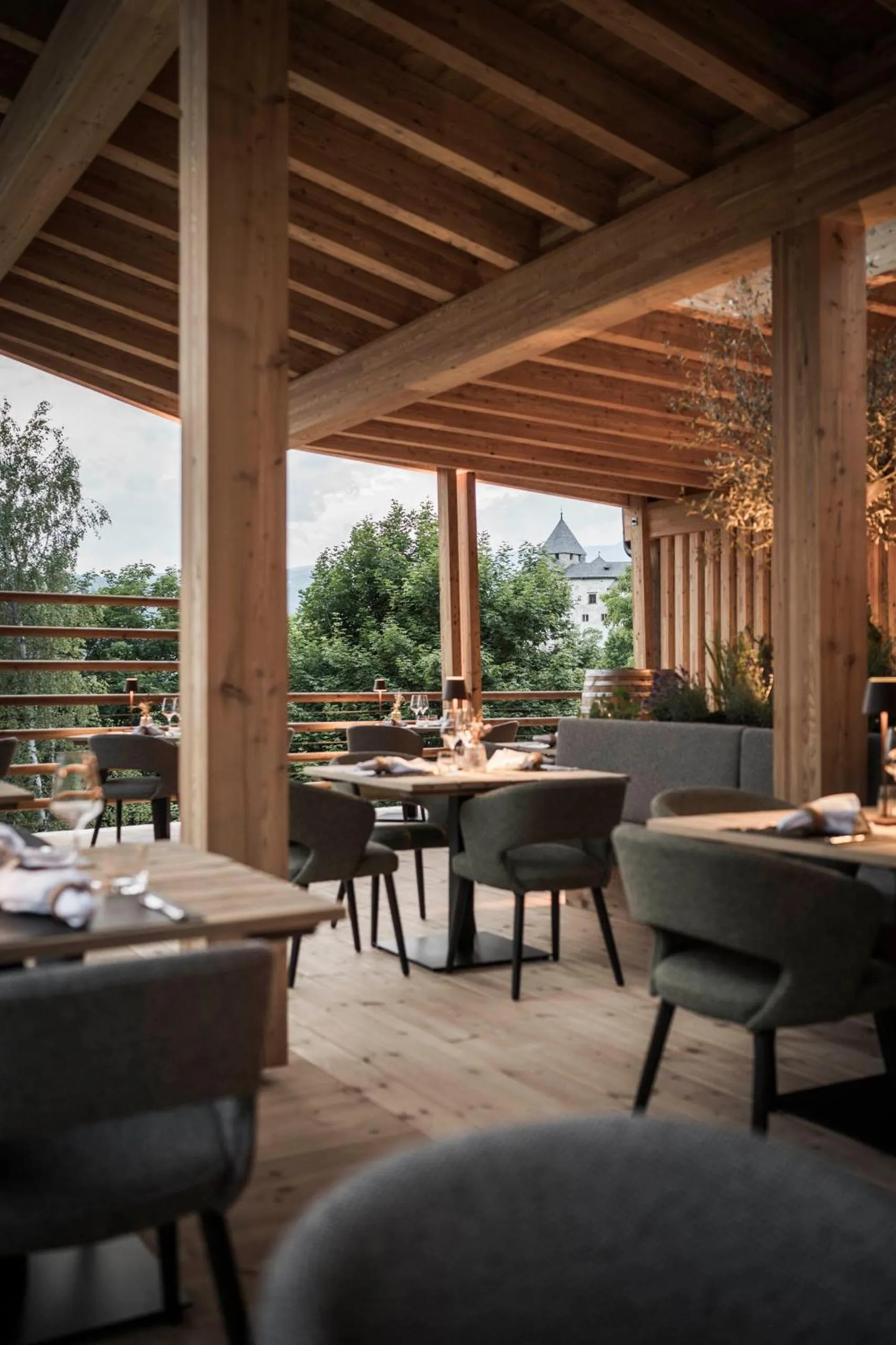 Restaurant/places to eat in Presulis Hideaway Apartments & Restaurant