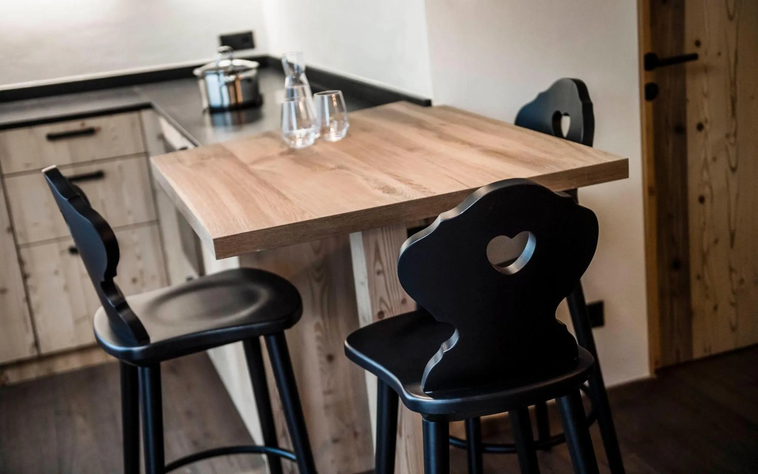 Dining area in Presulis Hideaway Apartments & Restaurant