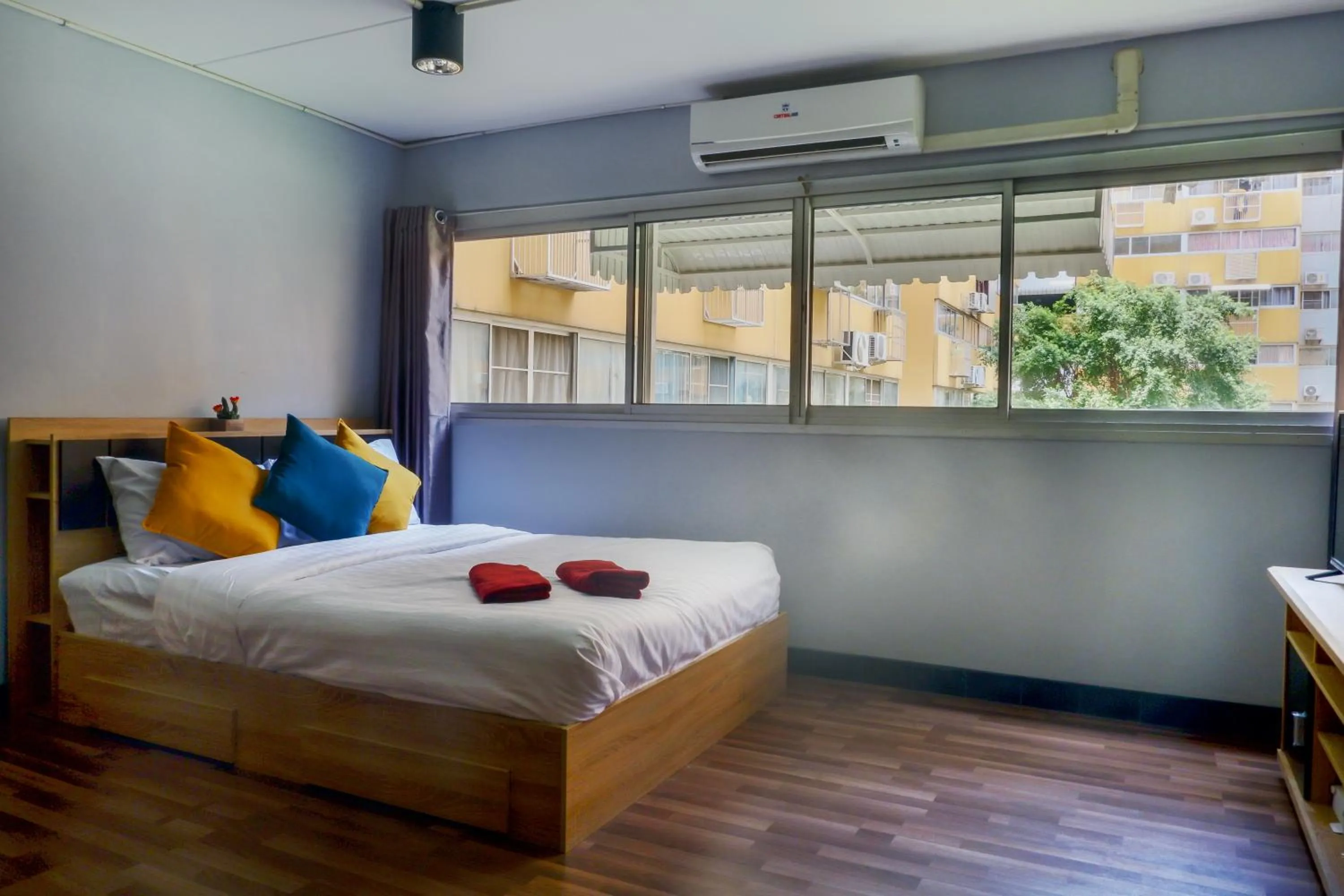 Photo of the whole room in Bangkok Impact Popular Comdominium