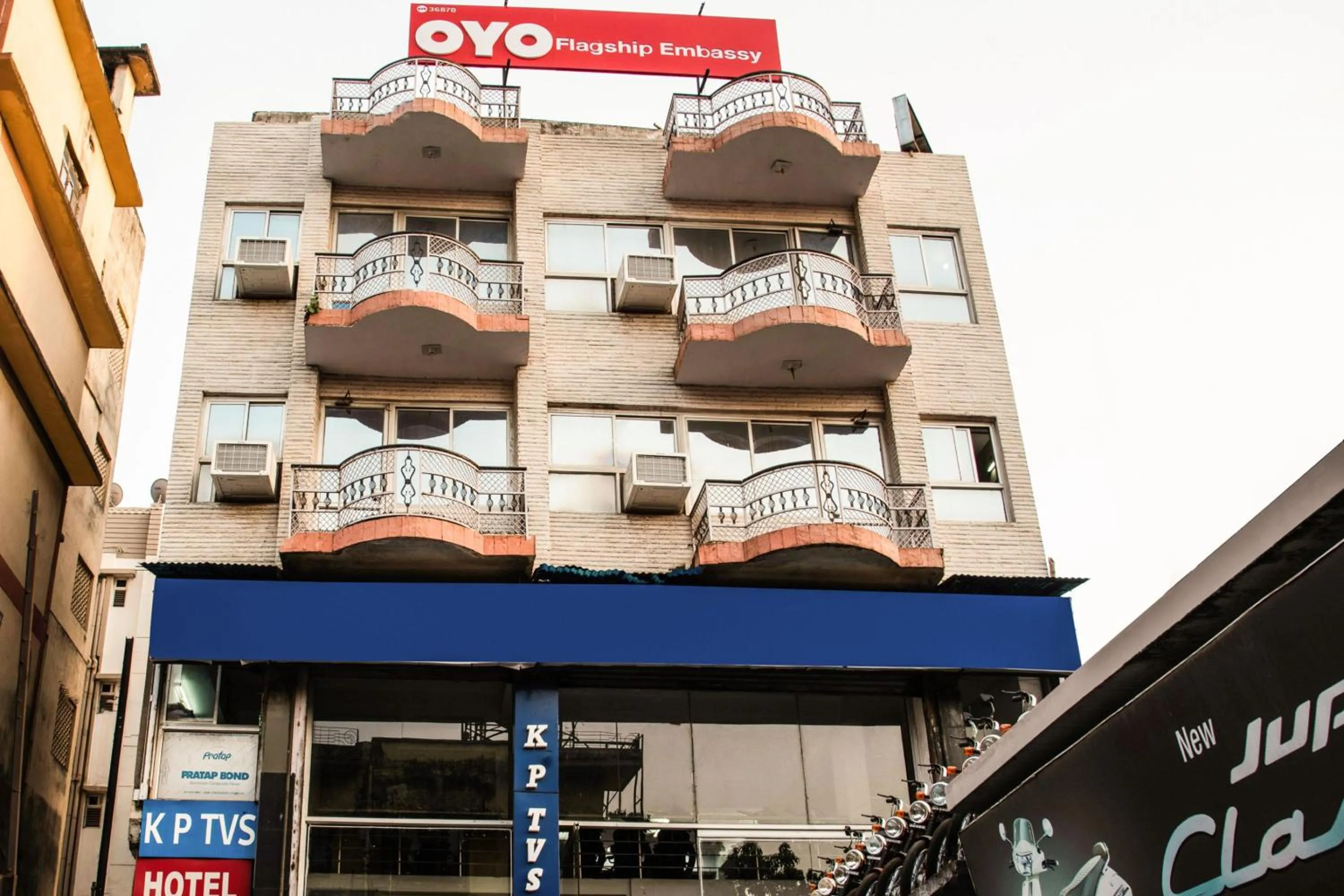 Facade/entrance in Hotel O Embassy Exhibition Rd