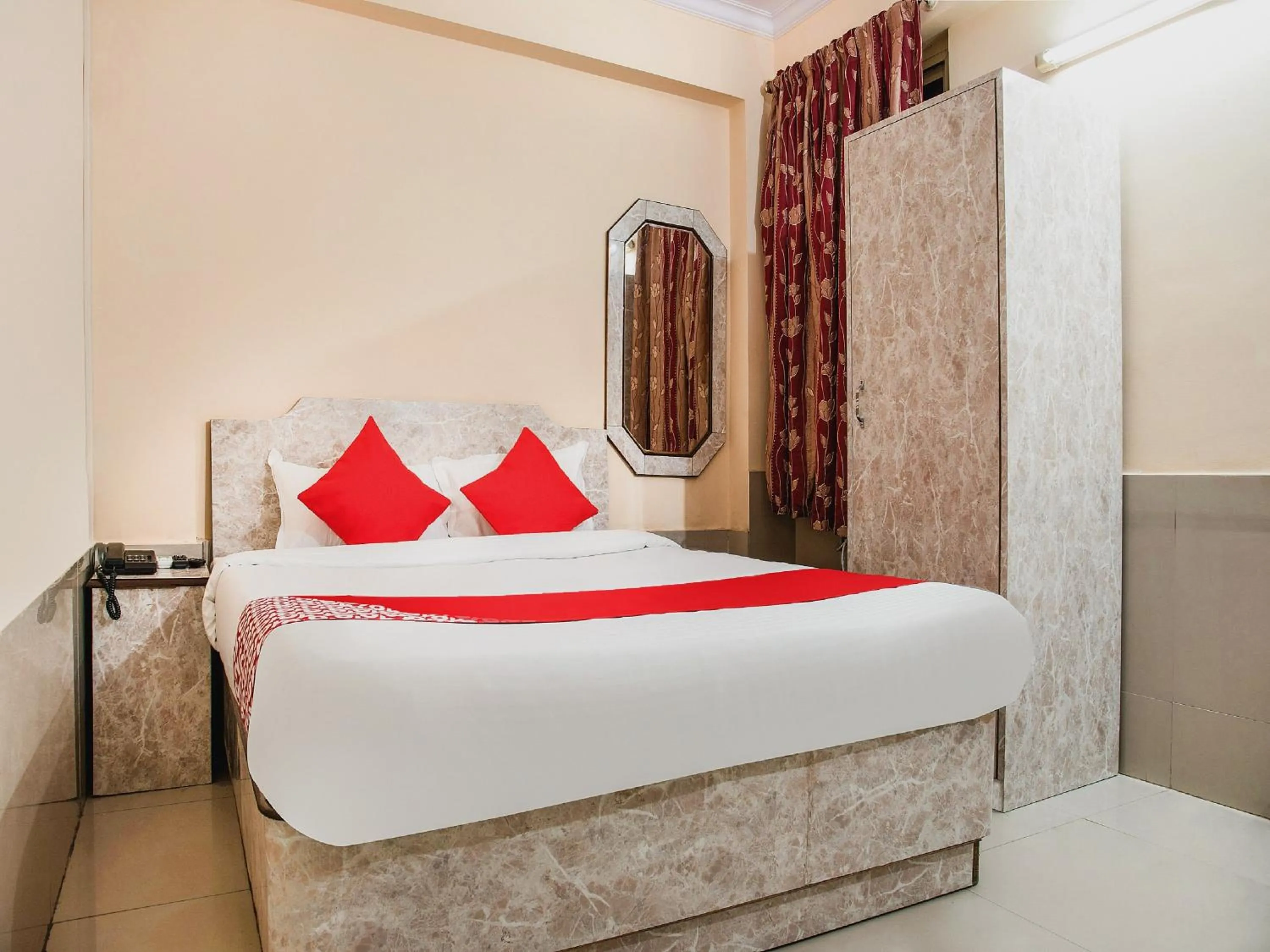 Bedroom, Bed in Super Hotel O Embassy Exhibition Rd
