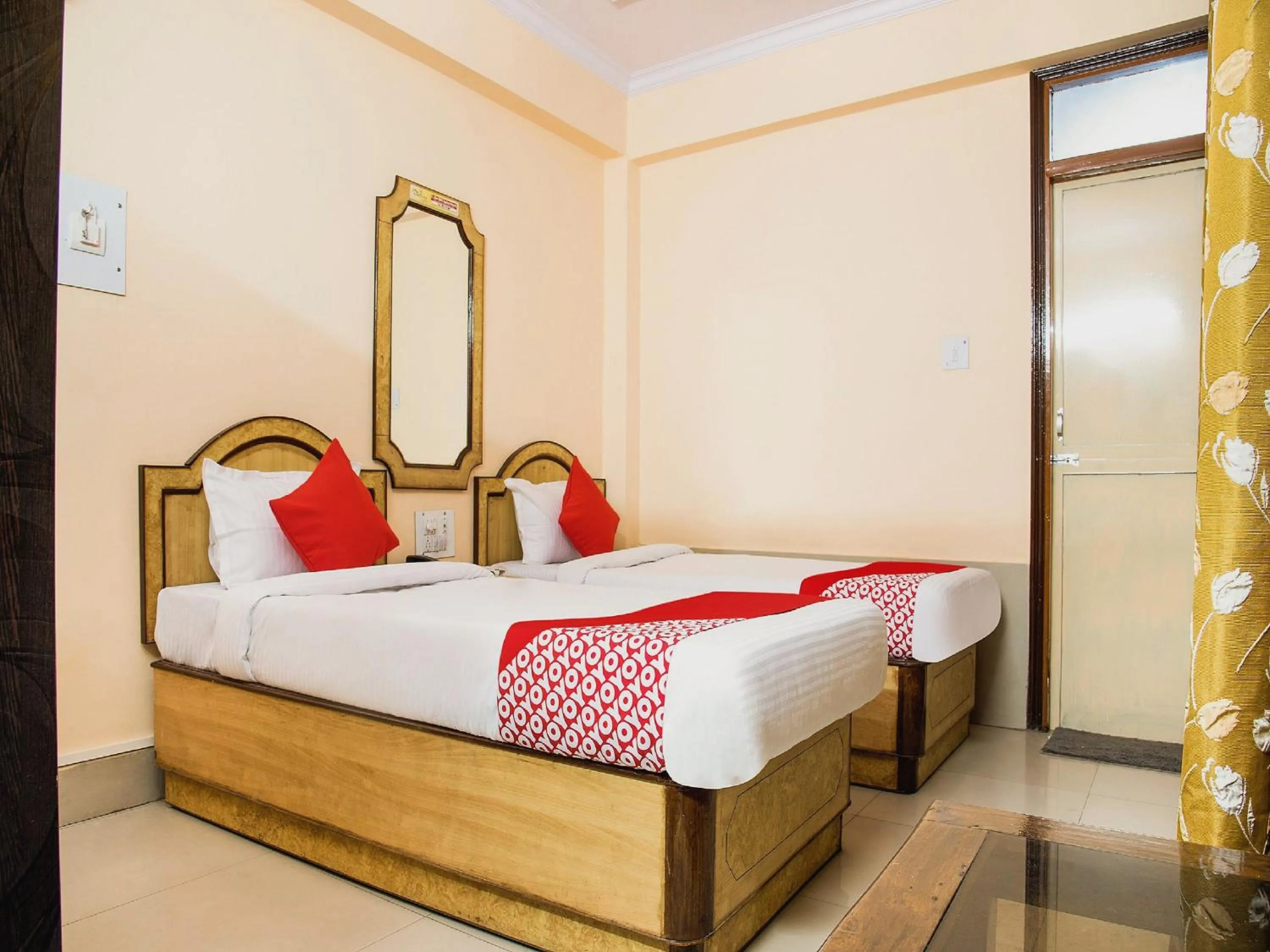 Bedroom, Bed in Super Hotel O Embassy Exhibition Rd