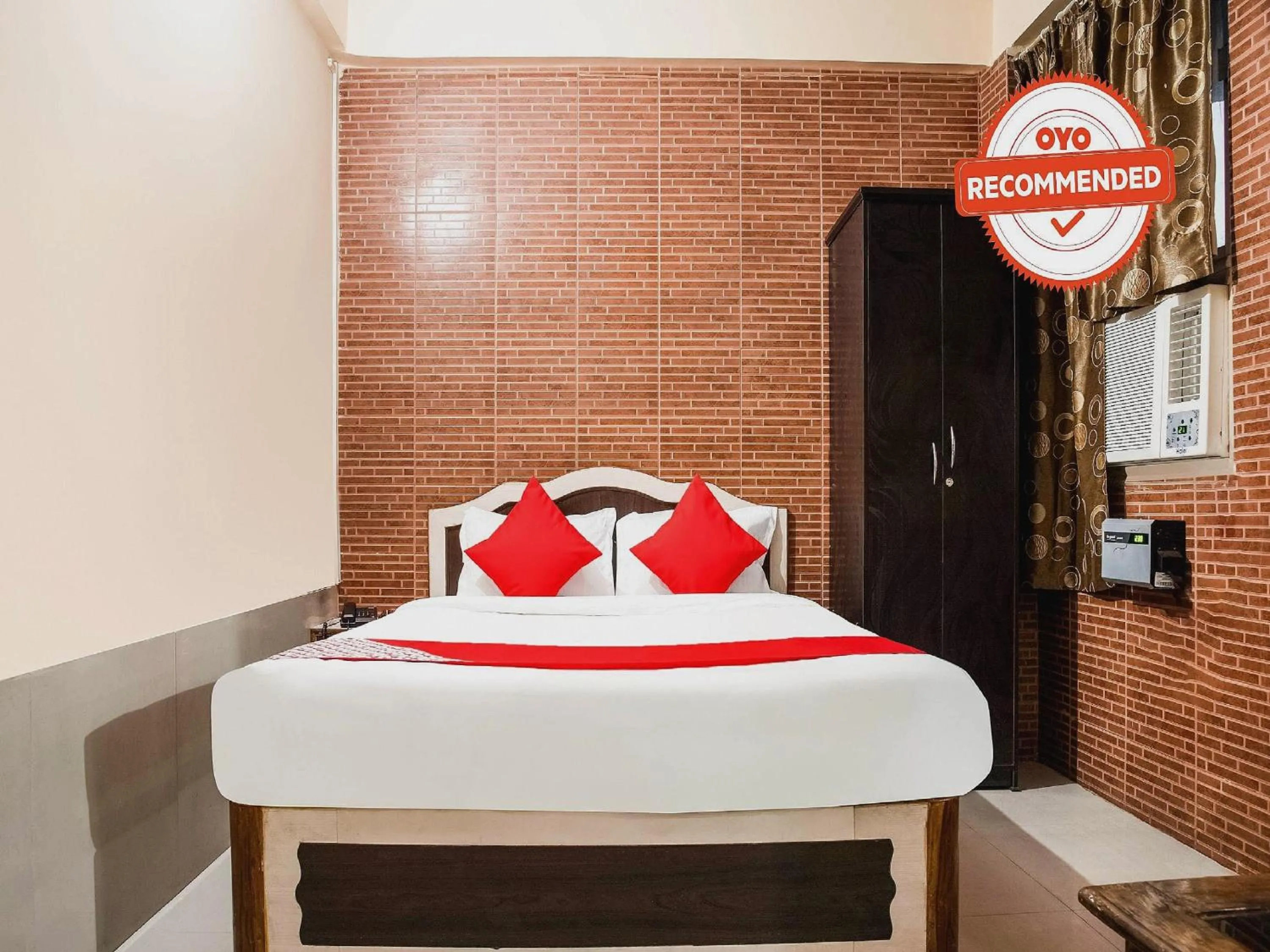 Bedroom, Bed in Super Hotel O Embassy Exhibition Rd