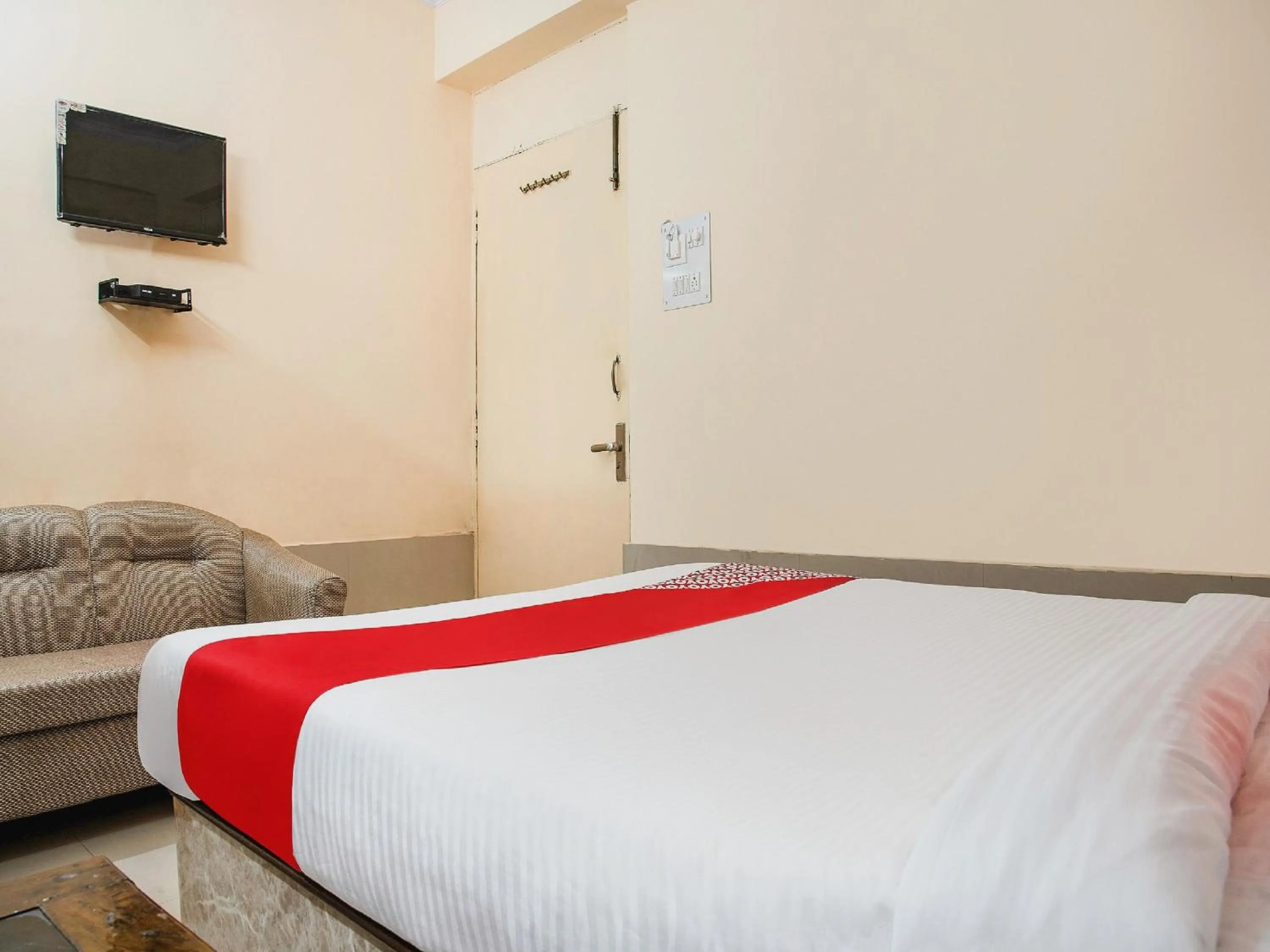 Bedroom, Bed in Hotel O Embassy Exhibition Rd