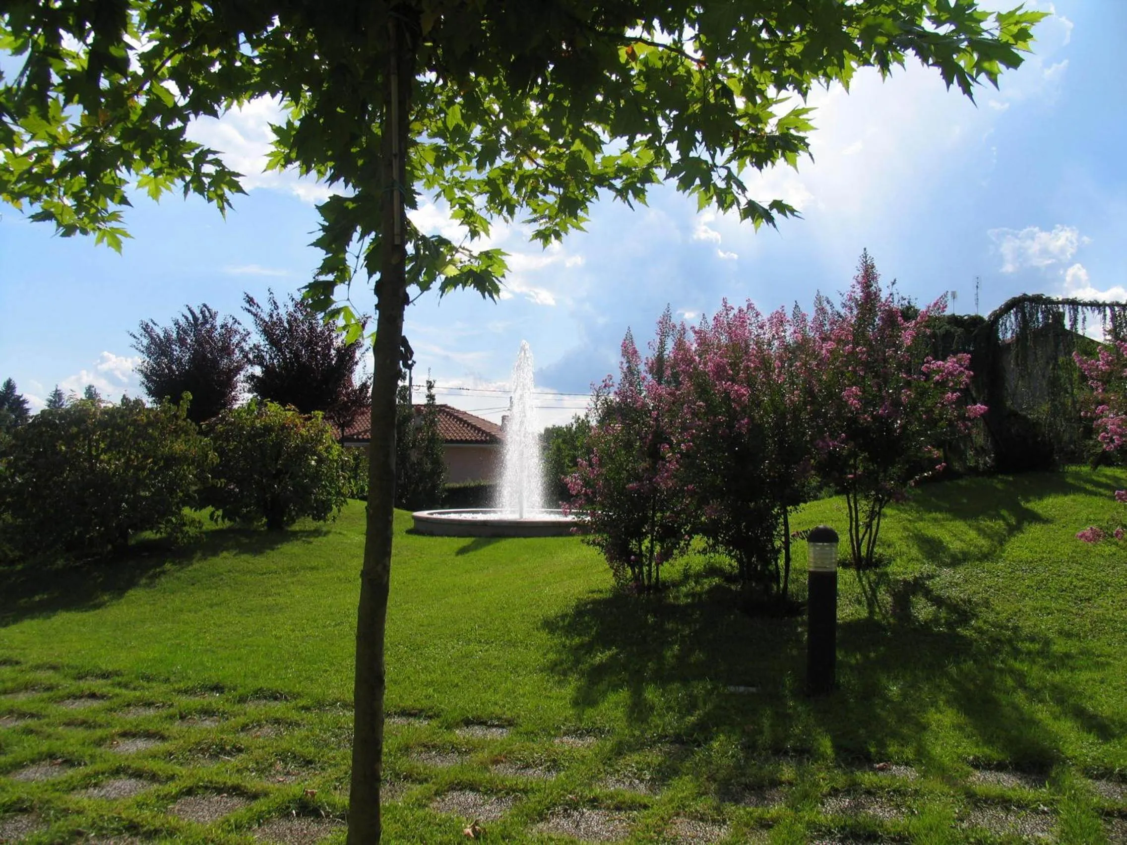 Garden in Albergo Residence Isotta