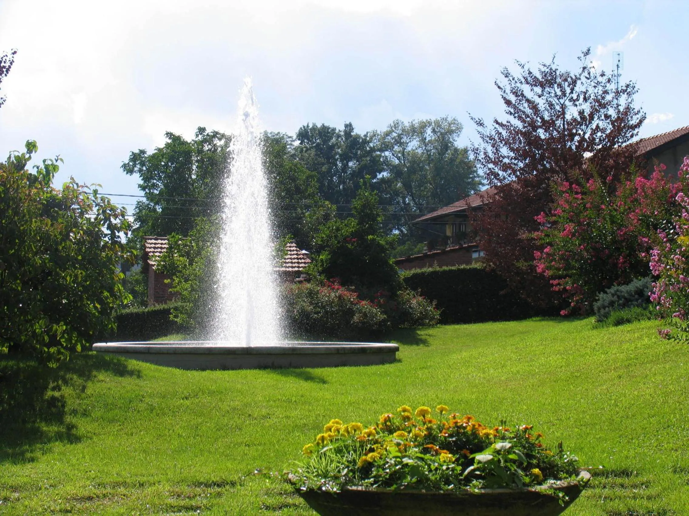 Garden in Albergo Residence Isotta