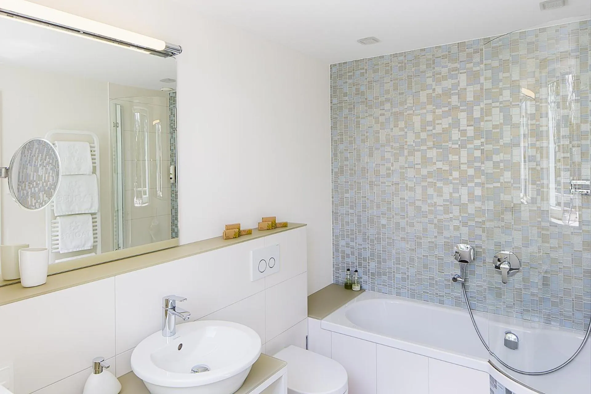 Bathroom in Taome Feng Shui Stadthotel Breisgau