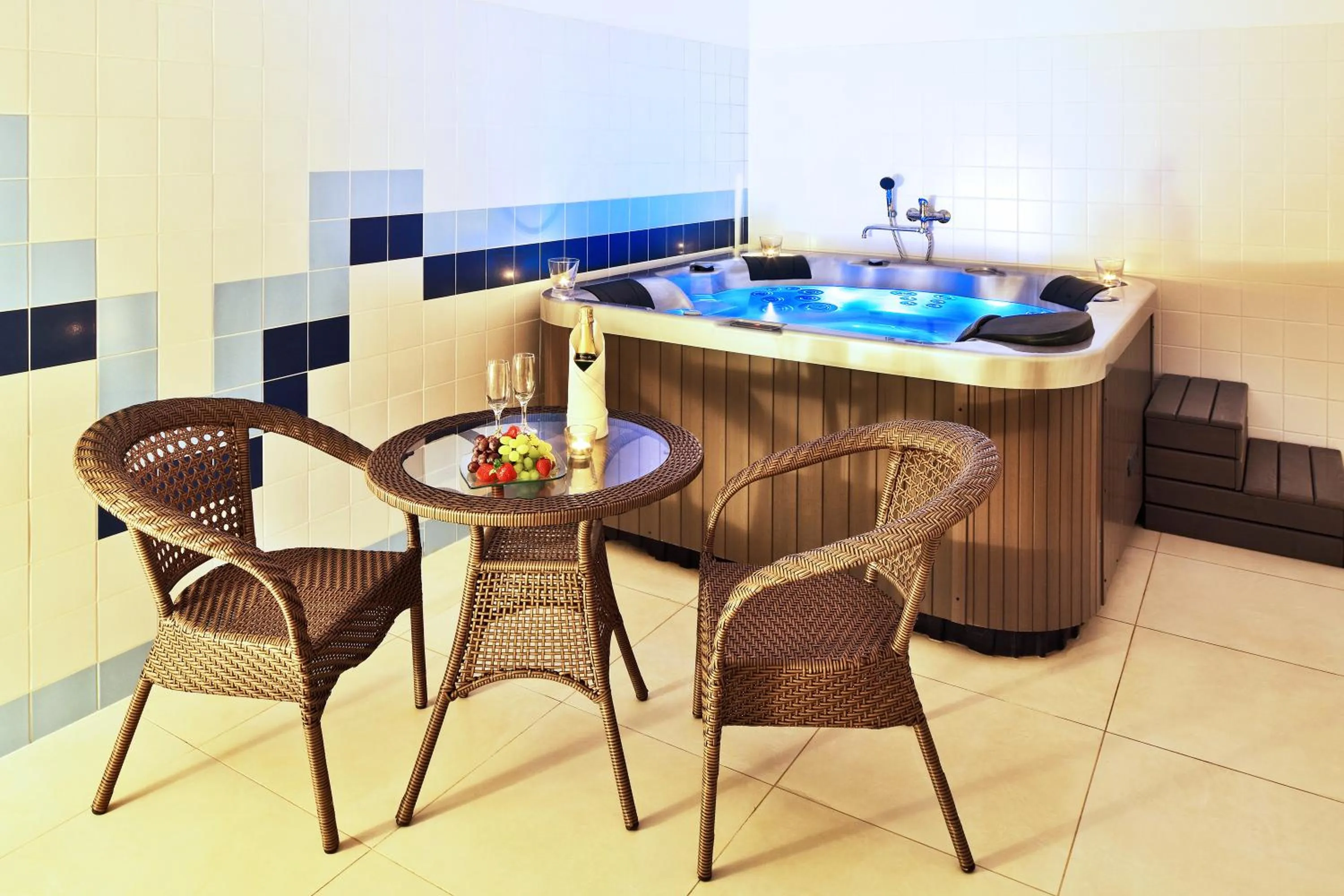 Hot Tub in CENTRAL PARK FLORA