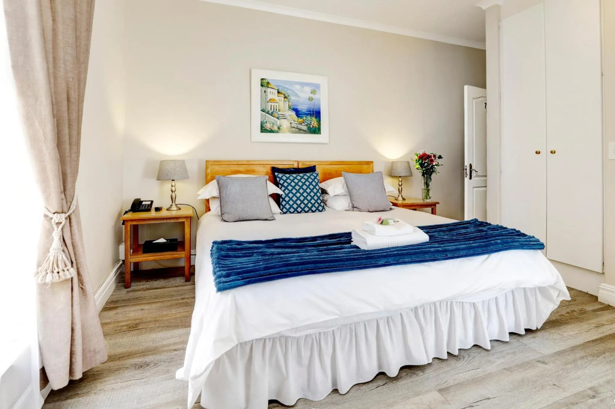 Bedroom, Bed in Bell Rosen Guest House