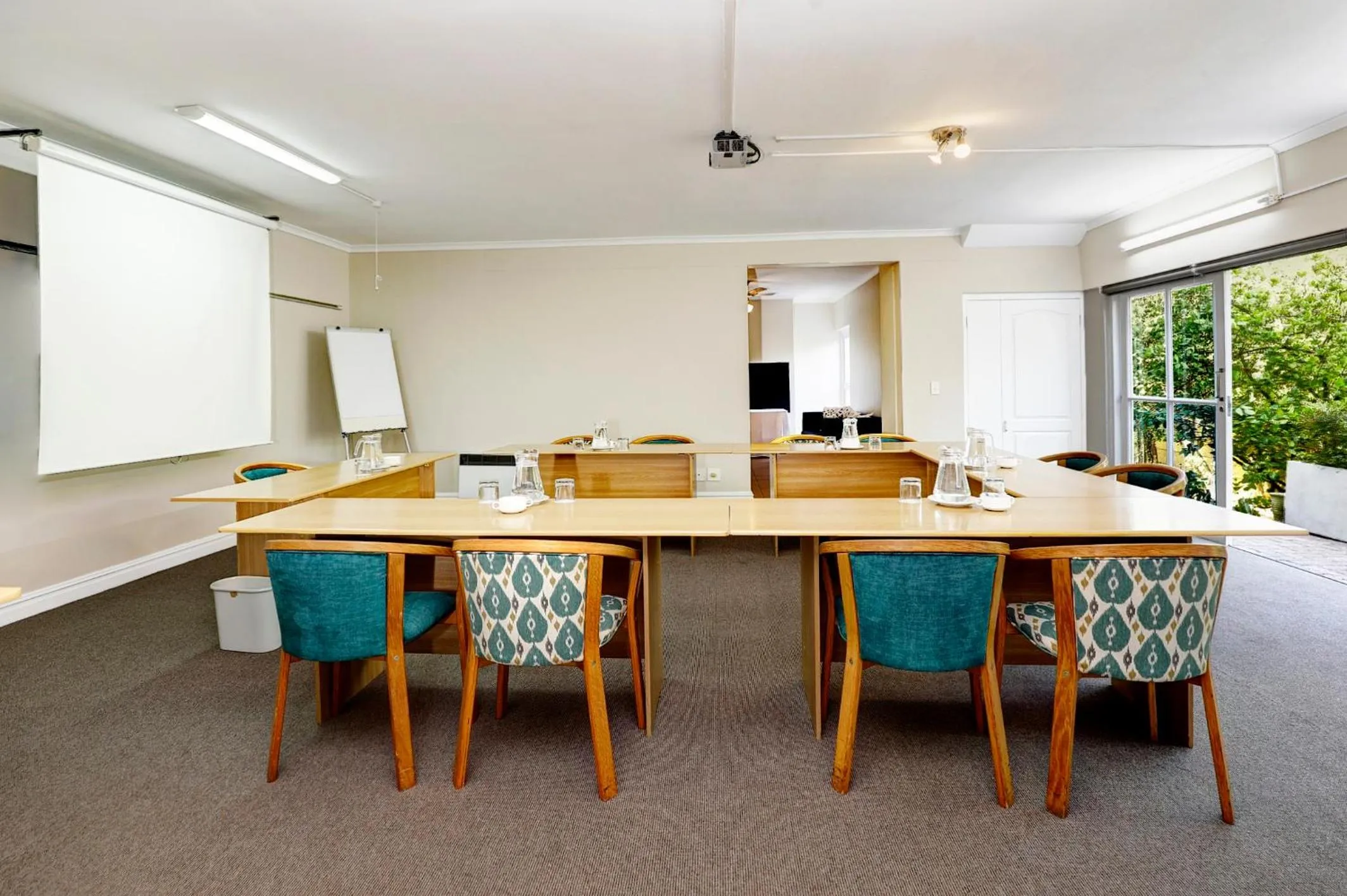 Meeting/conference room in Bell Rosen Guest House