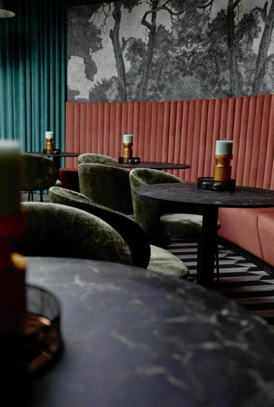 Restaurant/places to eat in Hotel Kristoff