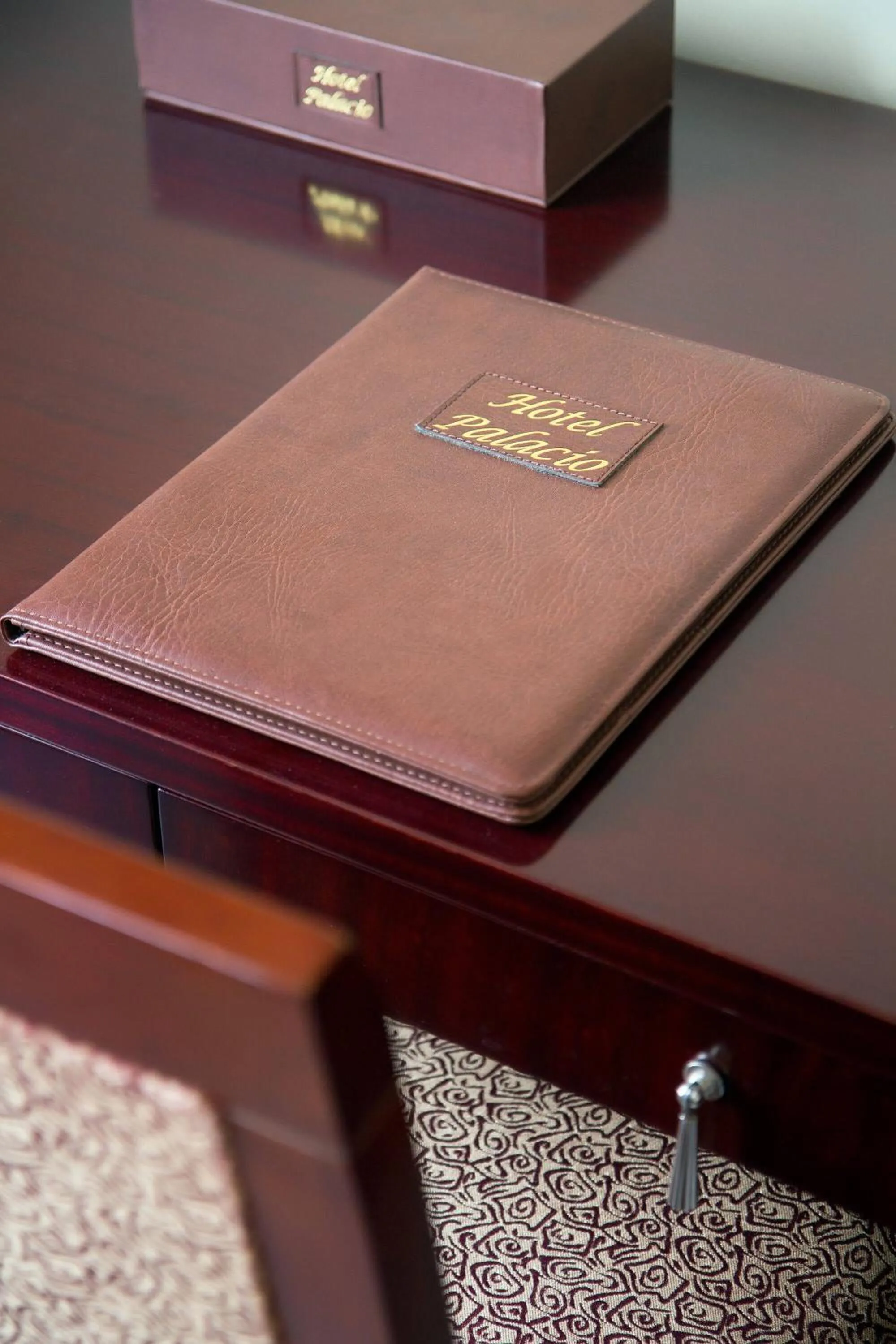 room service in Hotel Palacio