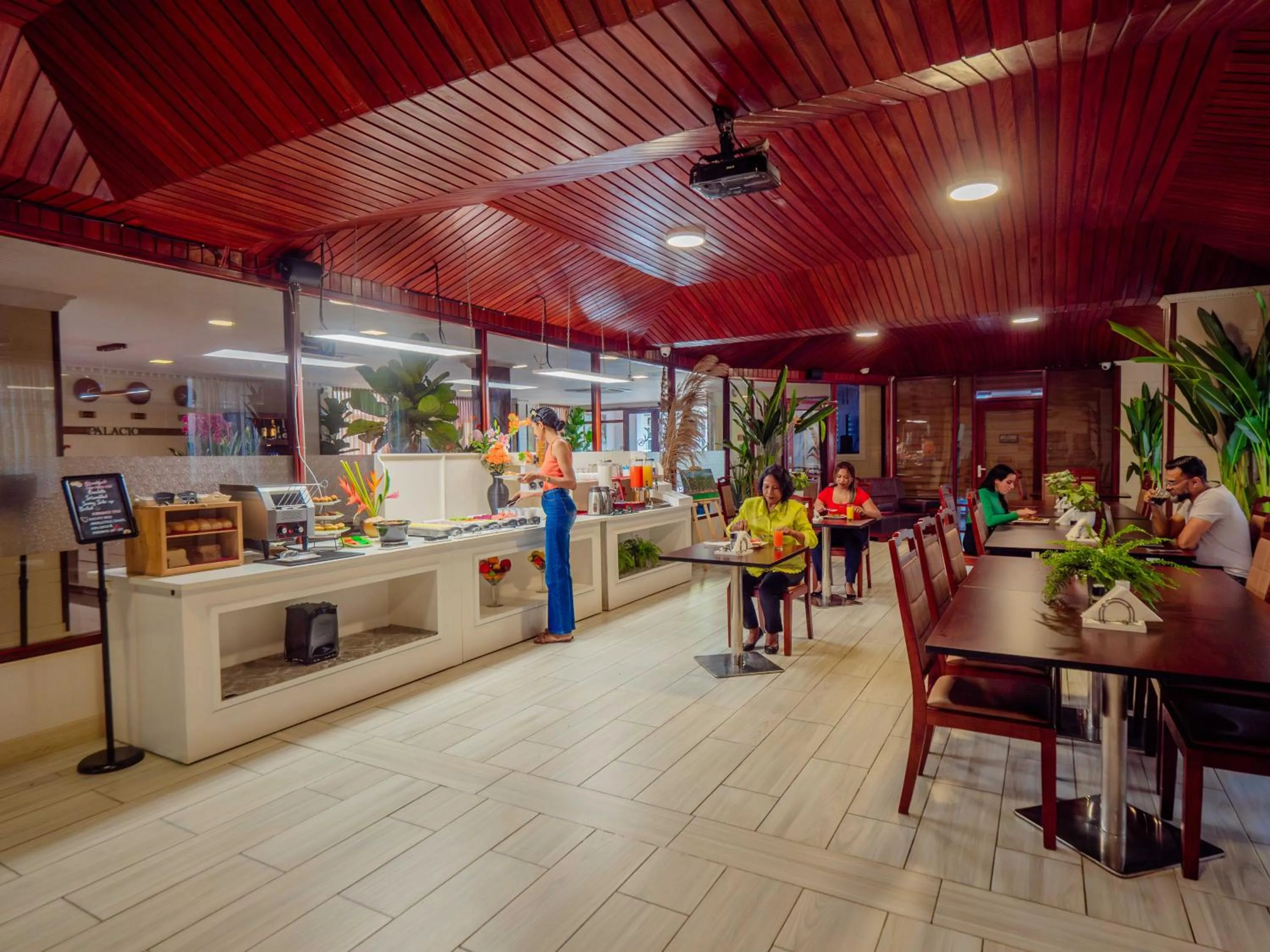 Breakfast in Hotel Palacio