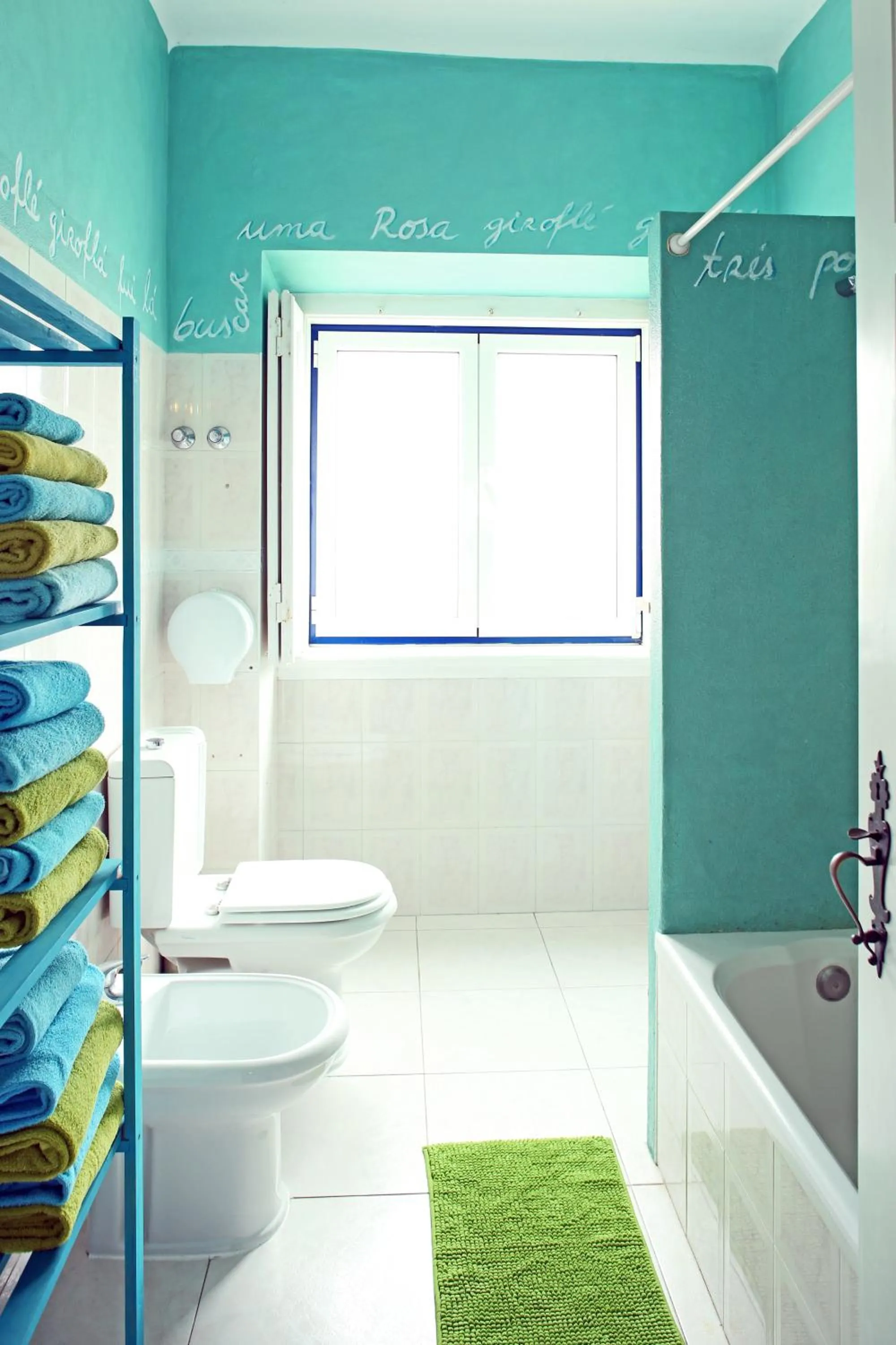 Shower in Chill in Ericeira Surf House